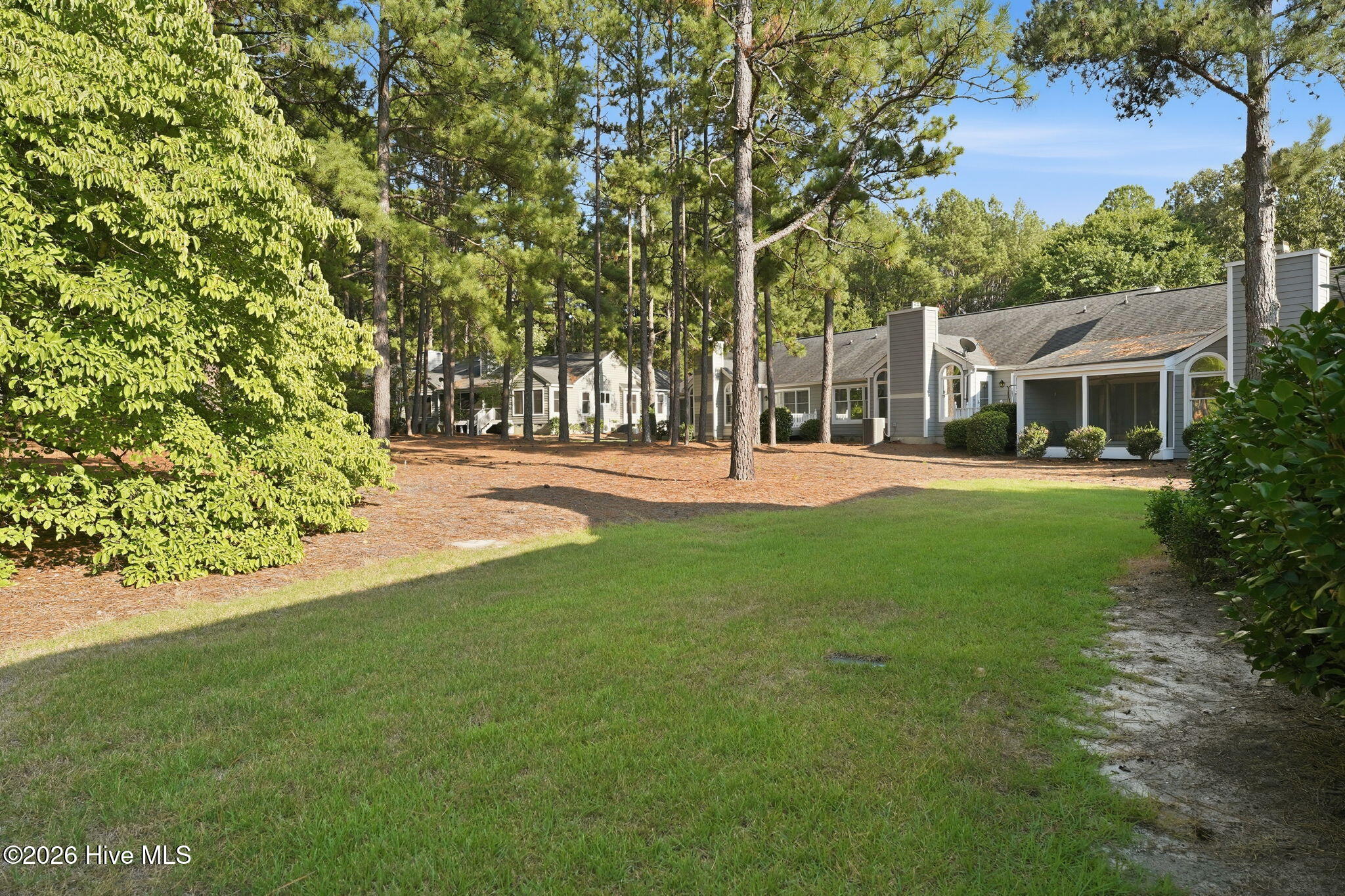 2302 Wentworth Circle Property Photo 4