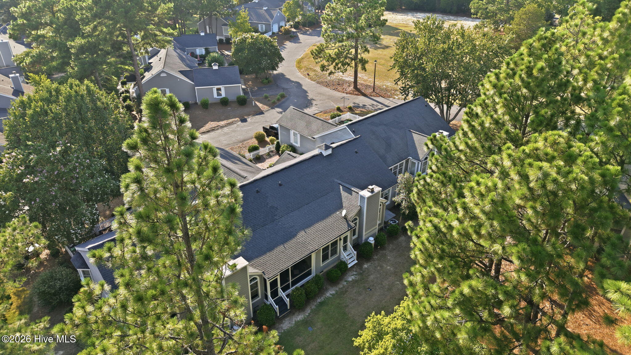 2302 Wentworth Circle Property Photo 6