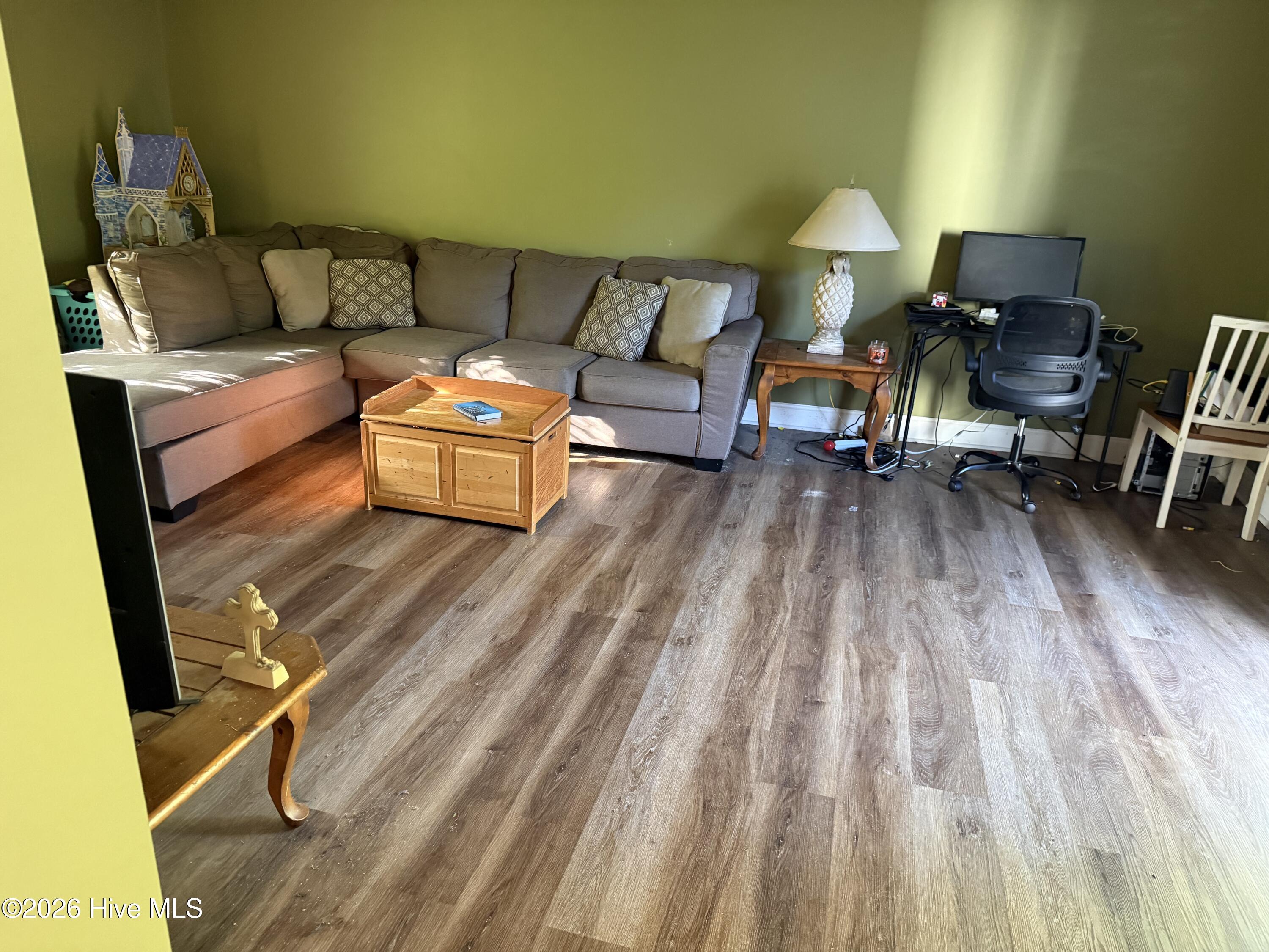 532 Hillcrest Drive Property Photo 3
