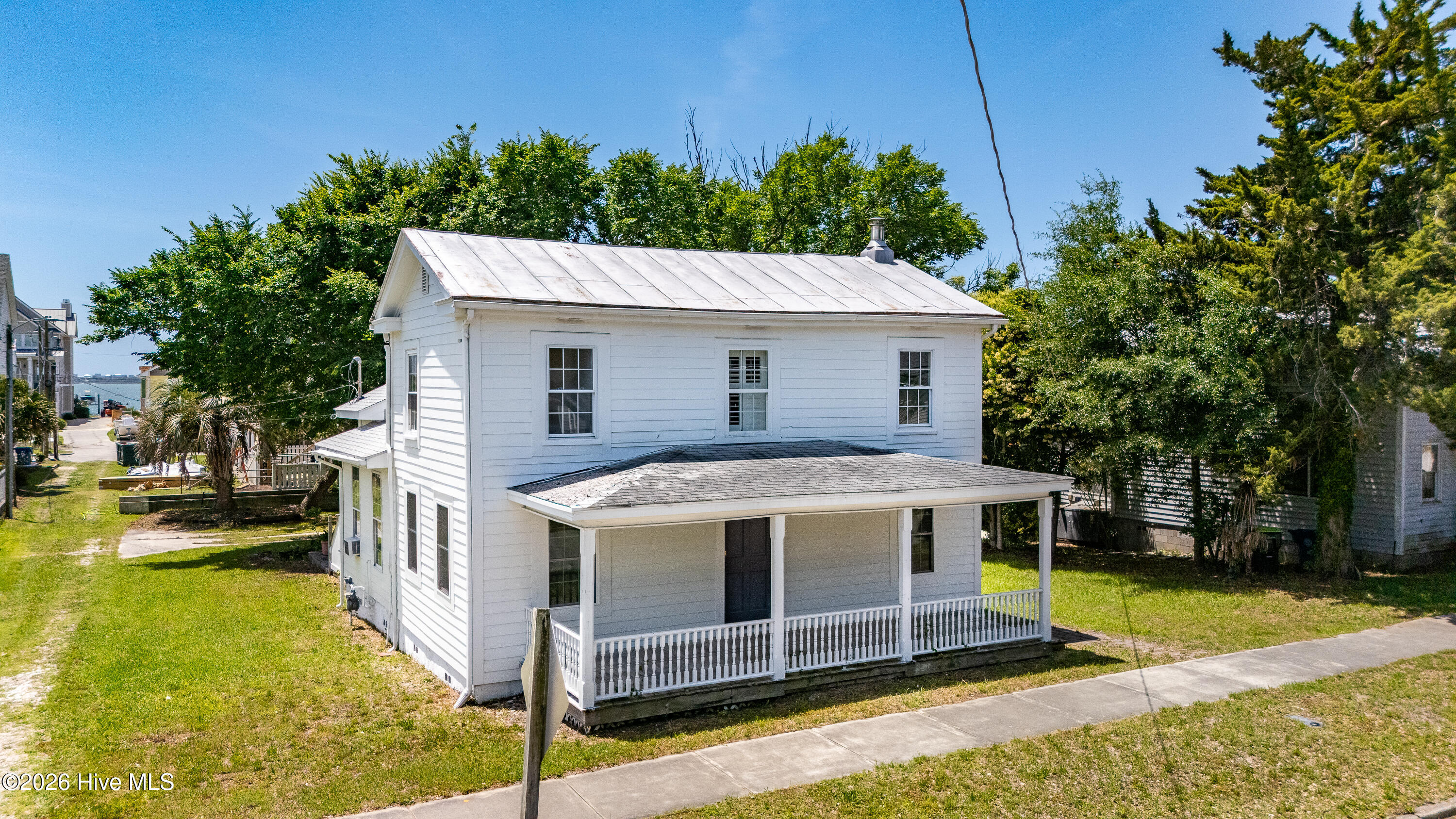 1105 Evans Street Property Photo 6