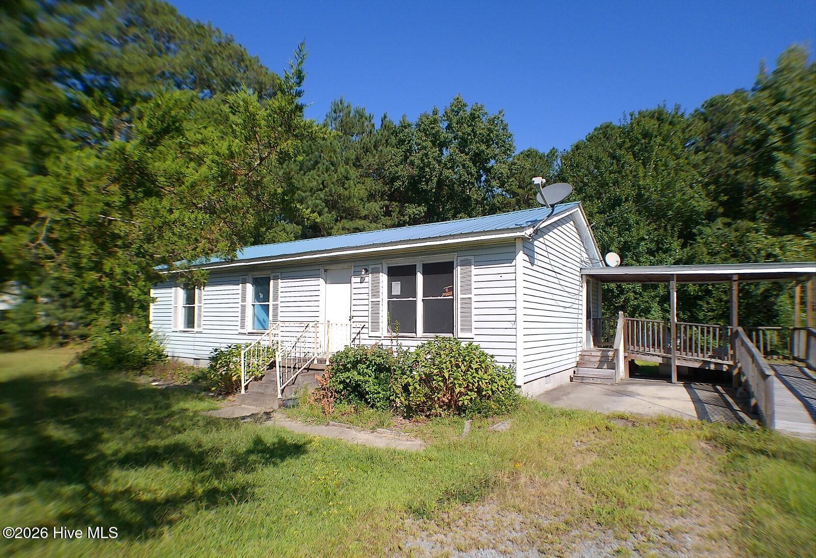 1153 Connaritsa Road Property Photo 1