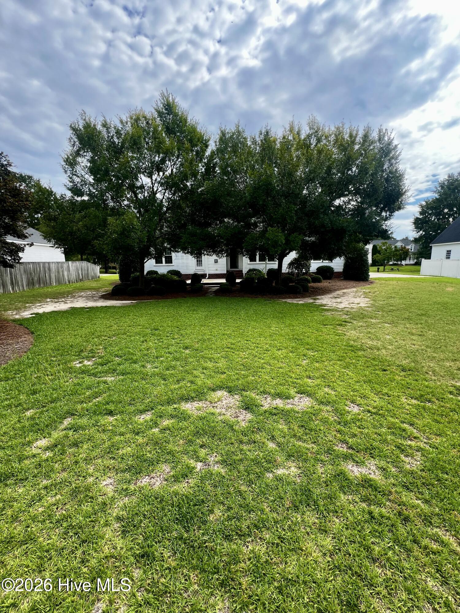 4404 Highmeadow Lane N Property Photo 8