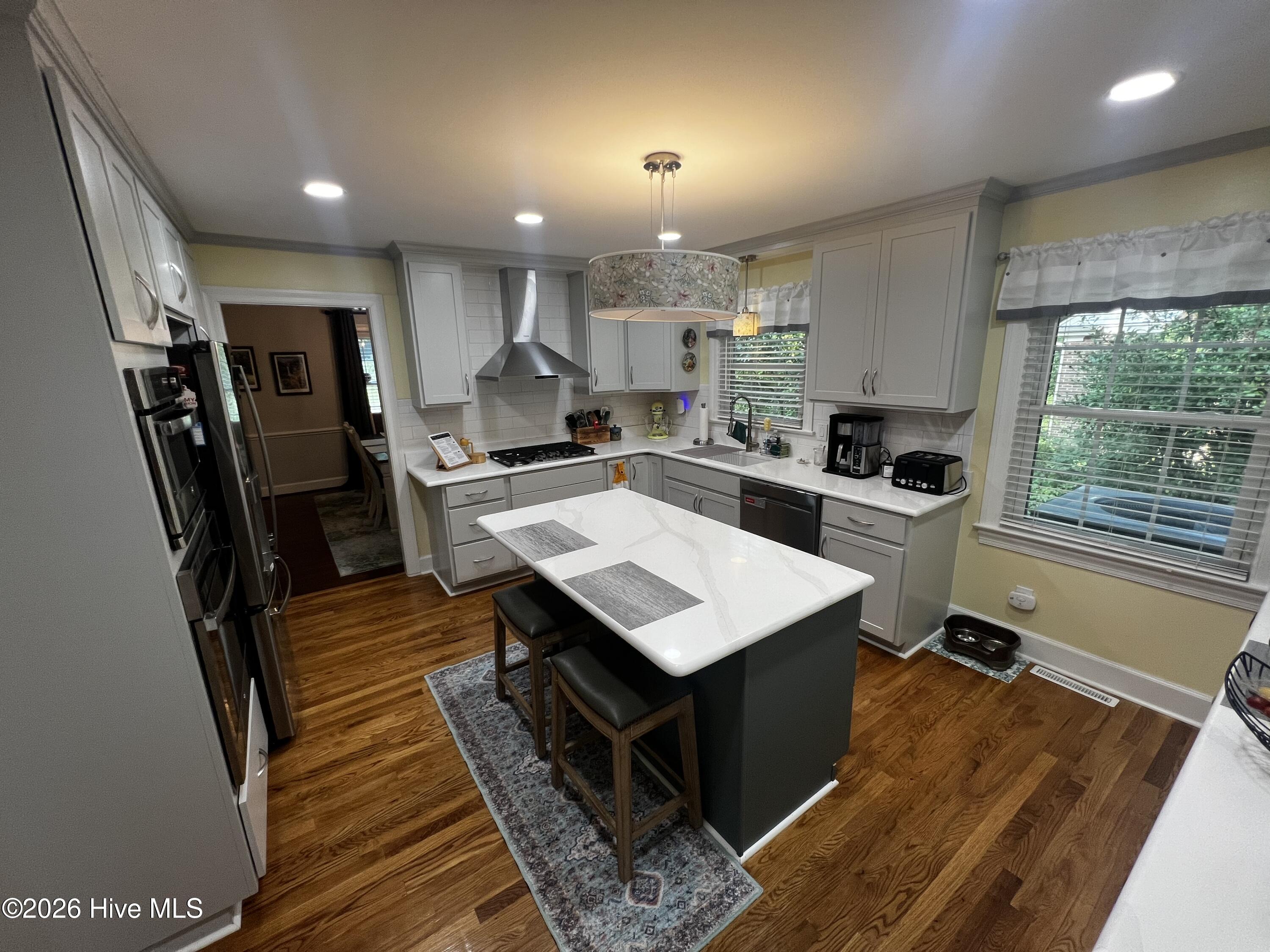 804 Raleigh Road Parkway W Property Photo 2