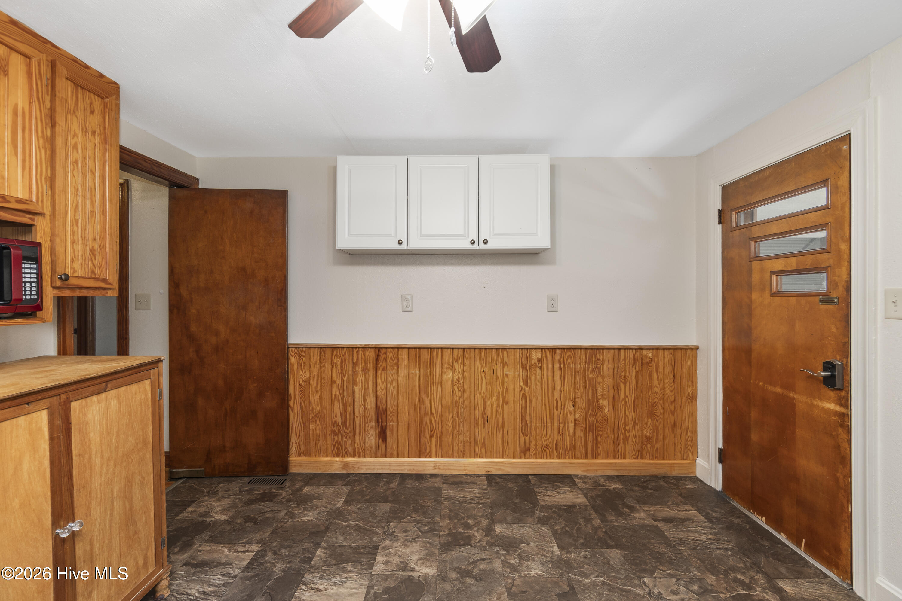 202 Academy Street Property Photo 5