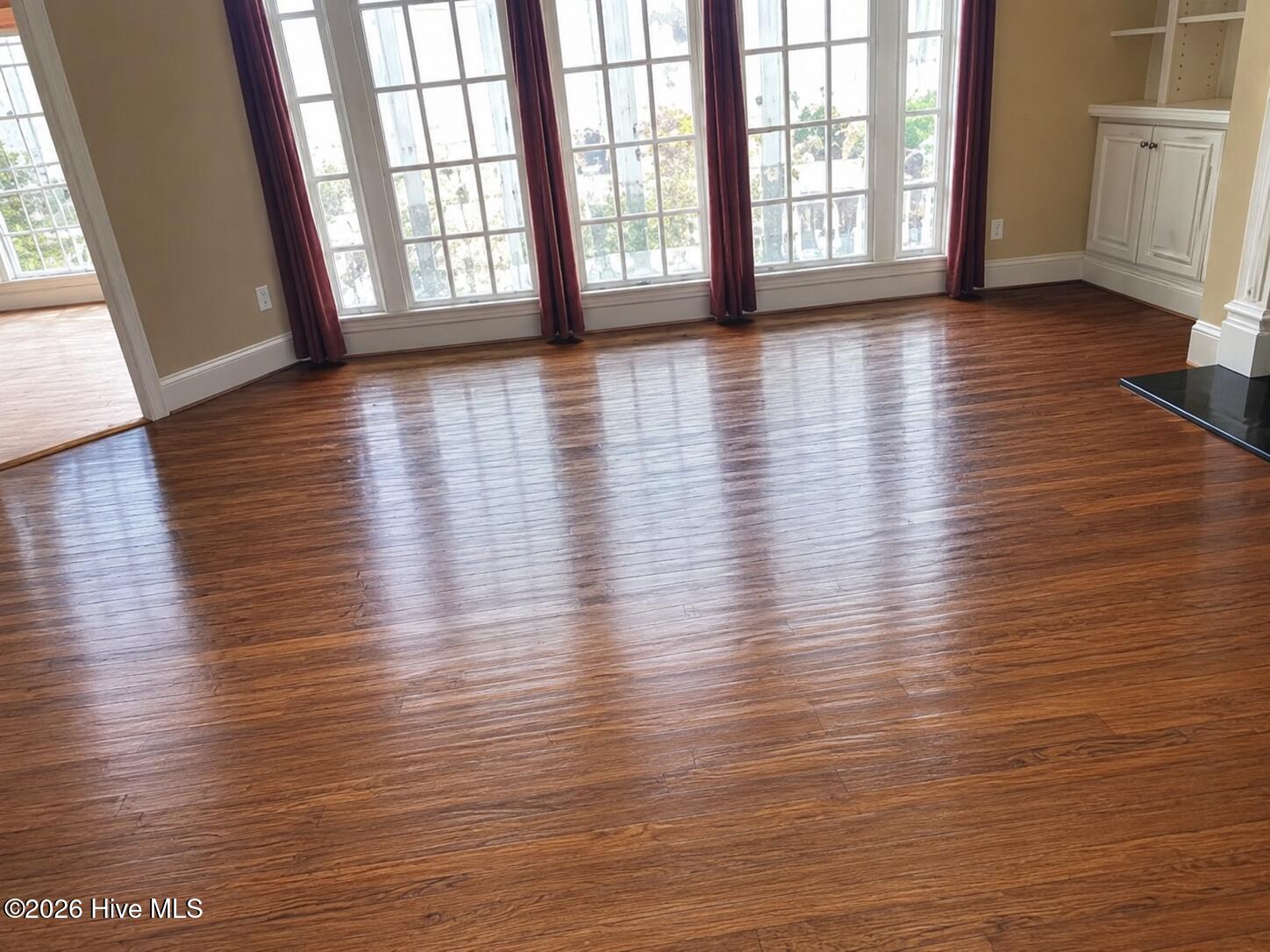 229 Post Oak Lane Property Photo 5