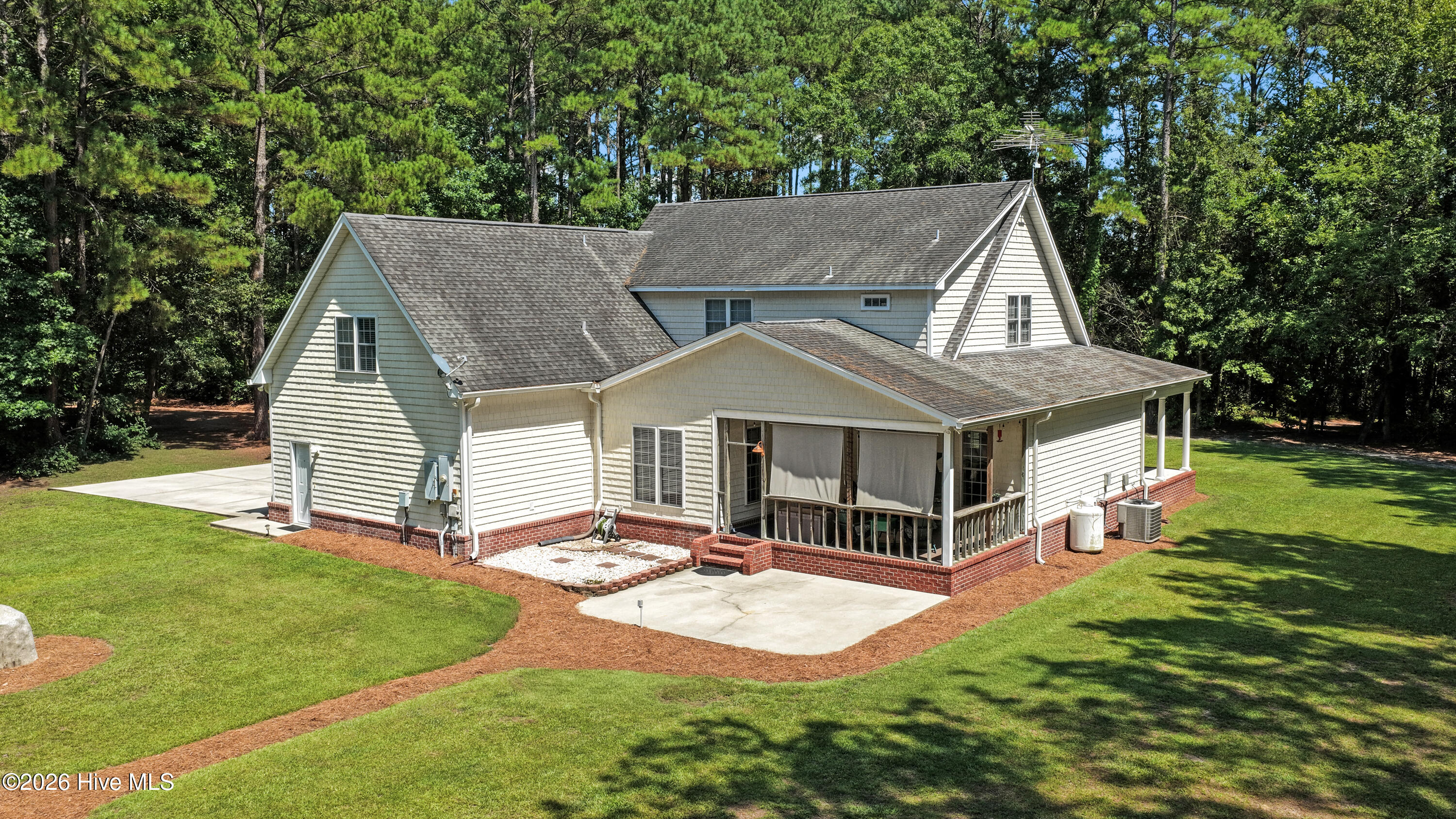 893 Horse Branch Road Property Photo 4
