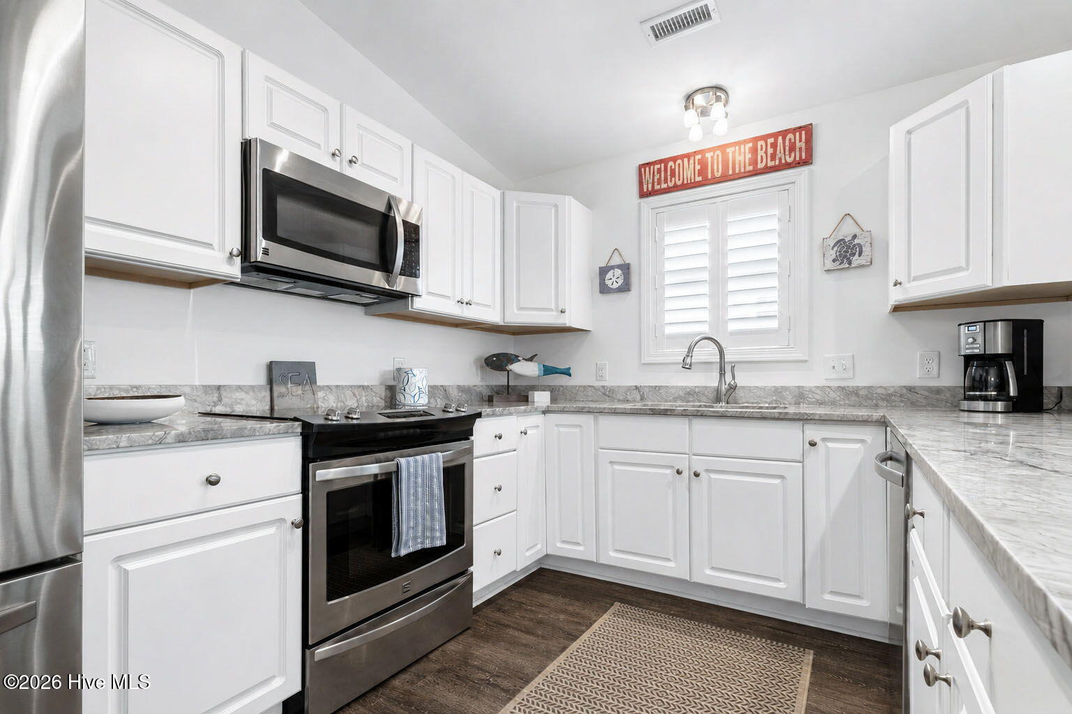 413 27th Street C Property Photo 16