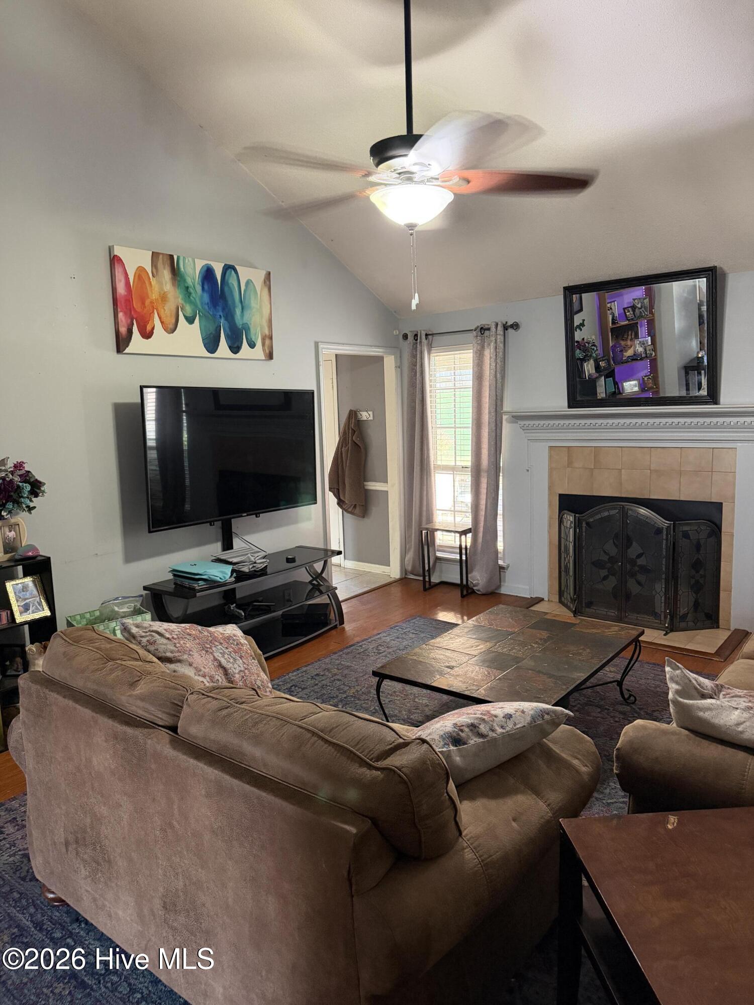 4250 Waylon Drive Property Photo 4