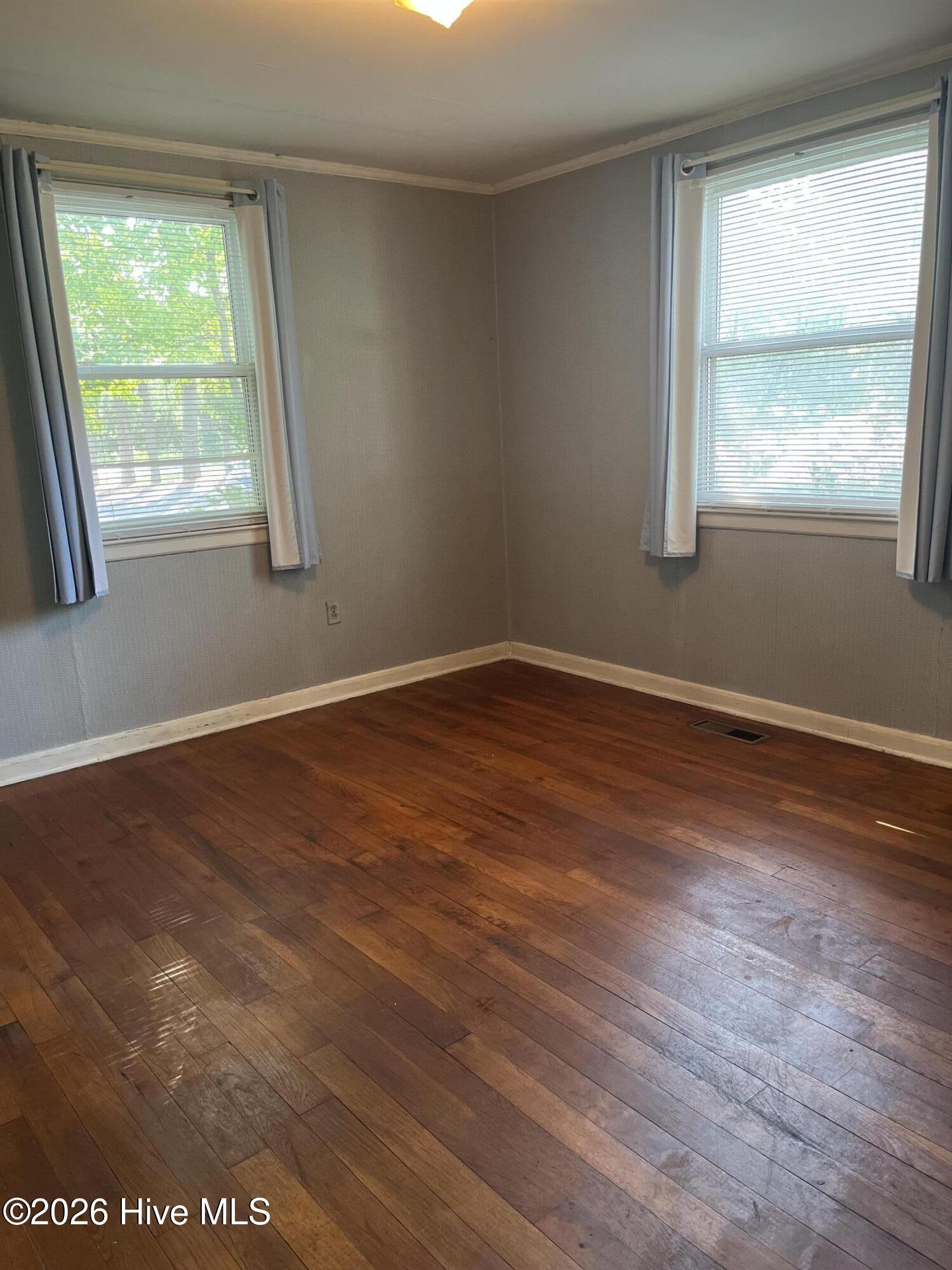 206 Midland Way Property Photo 6