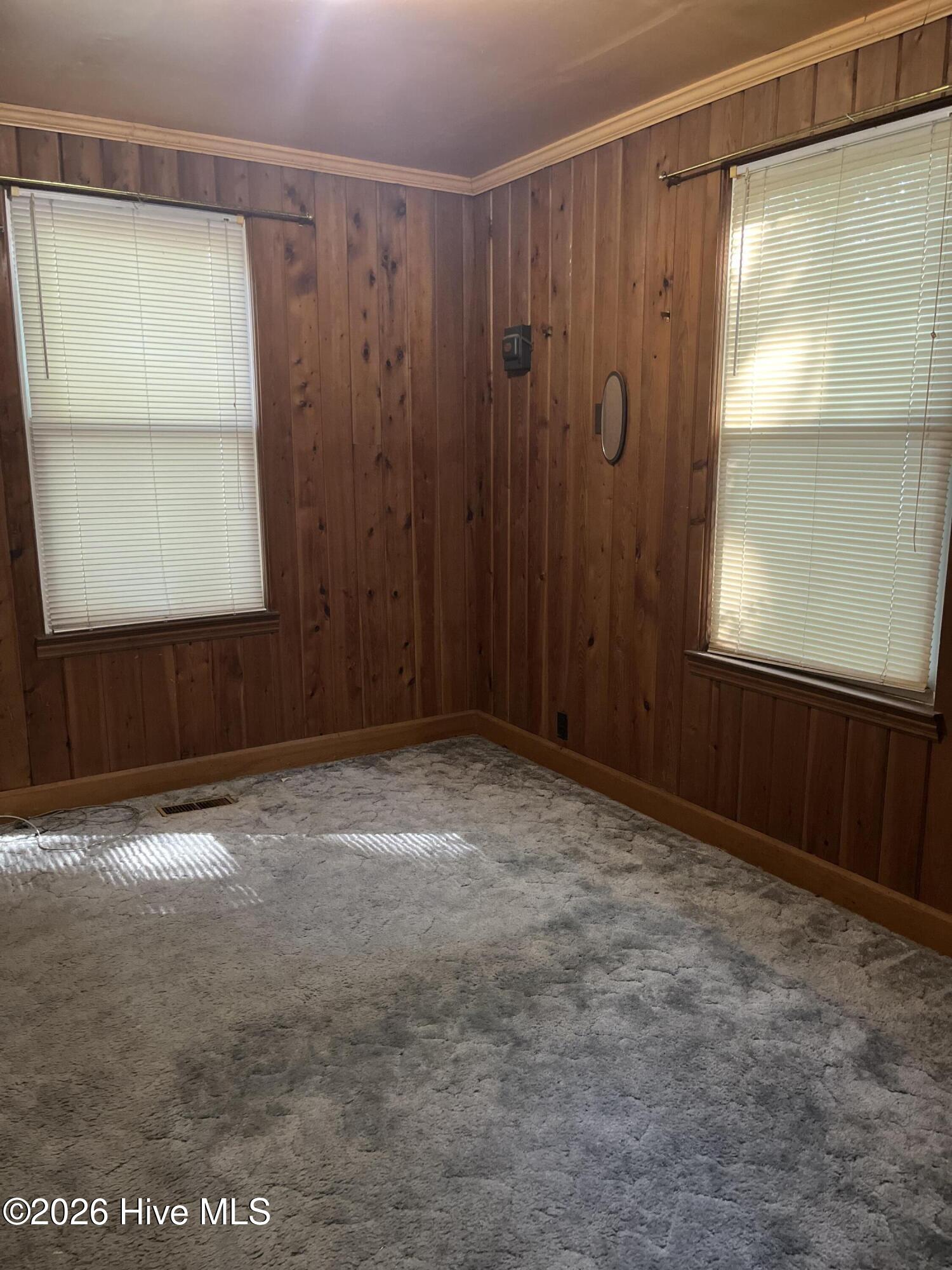 206 Midland Way Property Photo 8