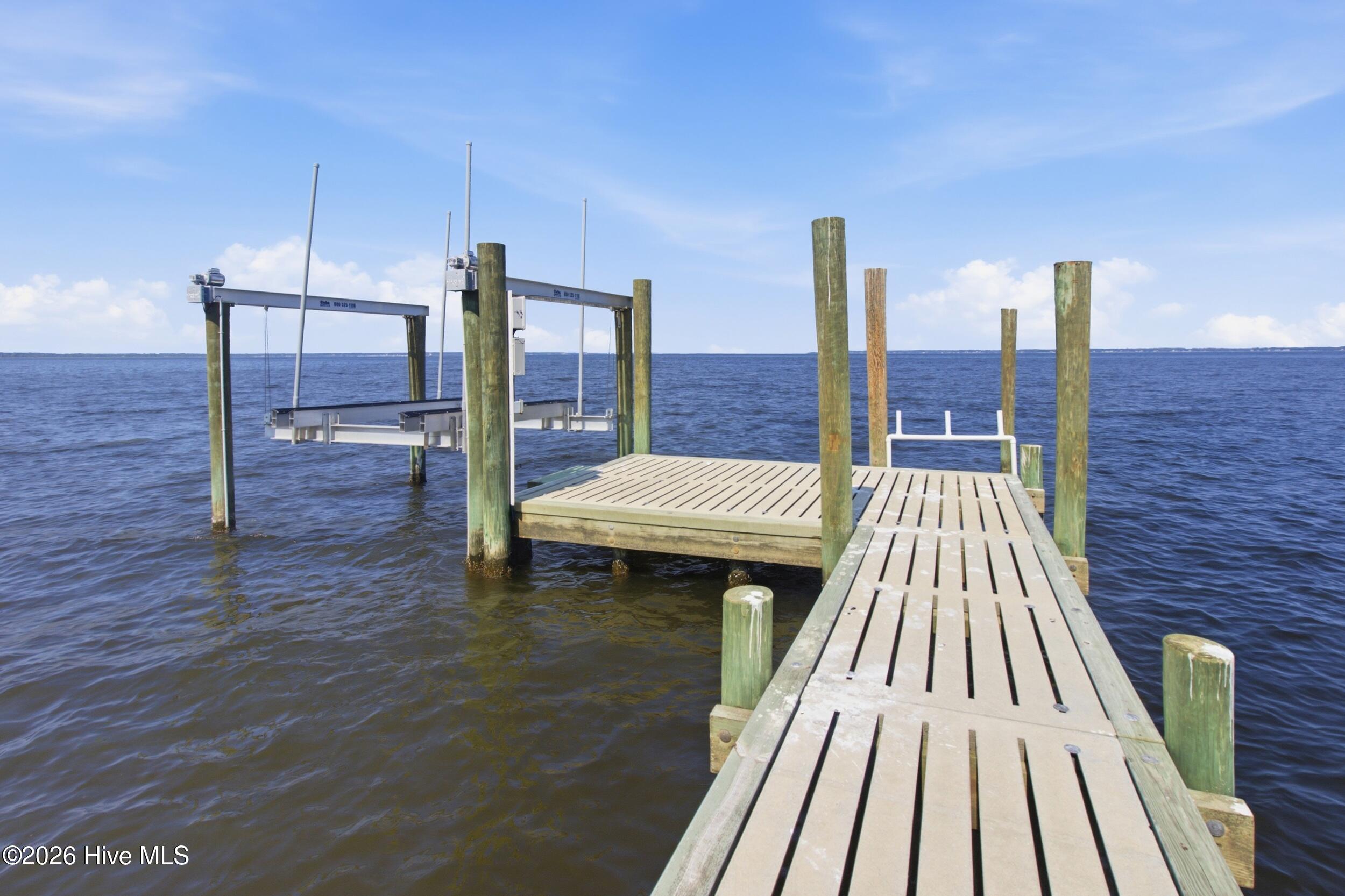 144 Great Neck Road Property Photo 6