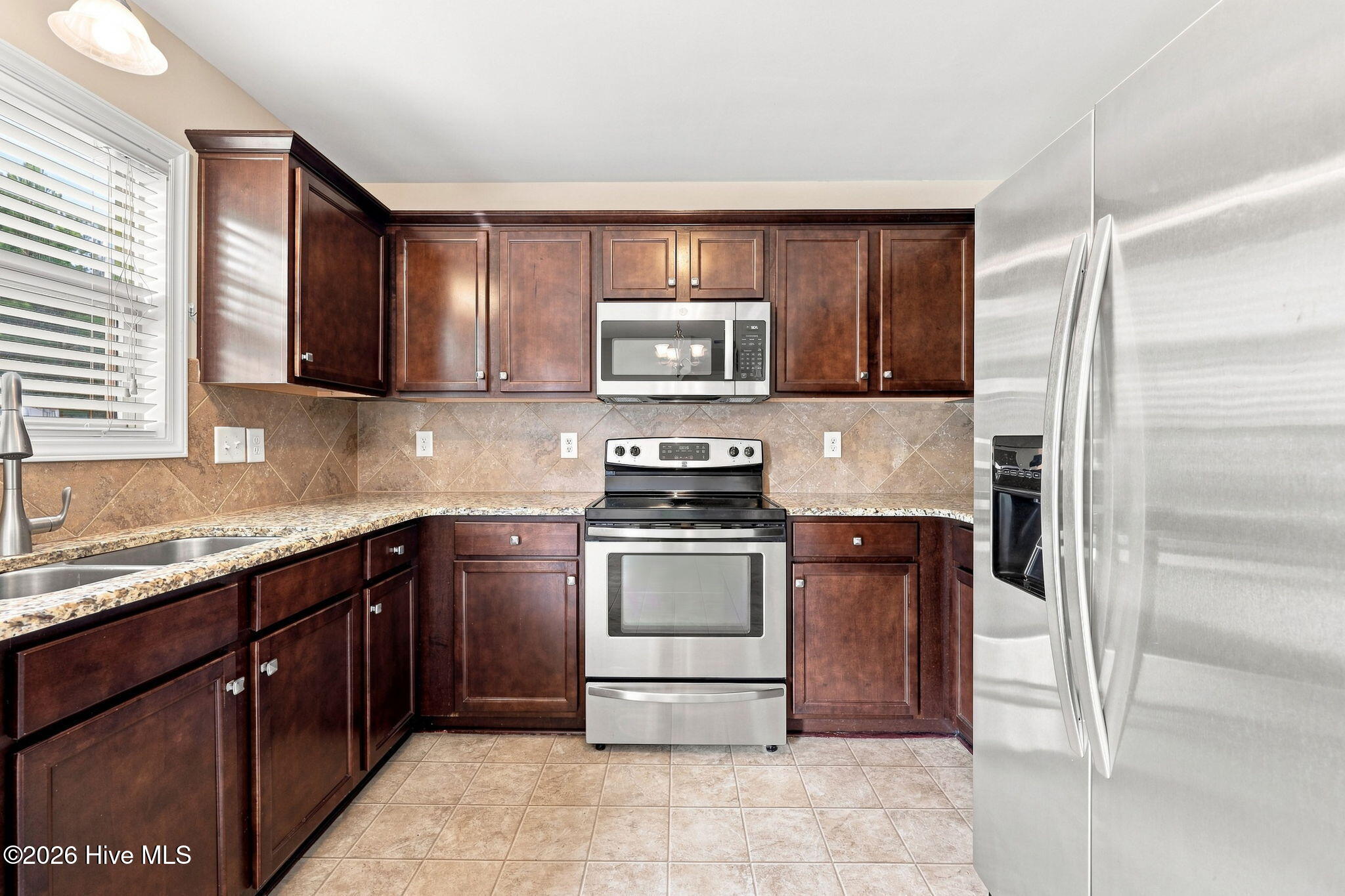 1217 Teakwood Drive Property Photo 3