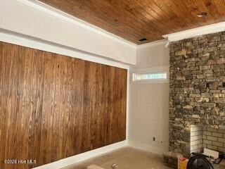 1042 Landing Loop Property Photo 3