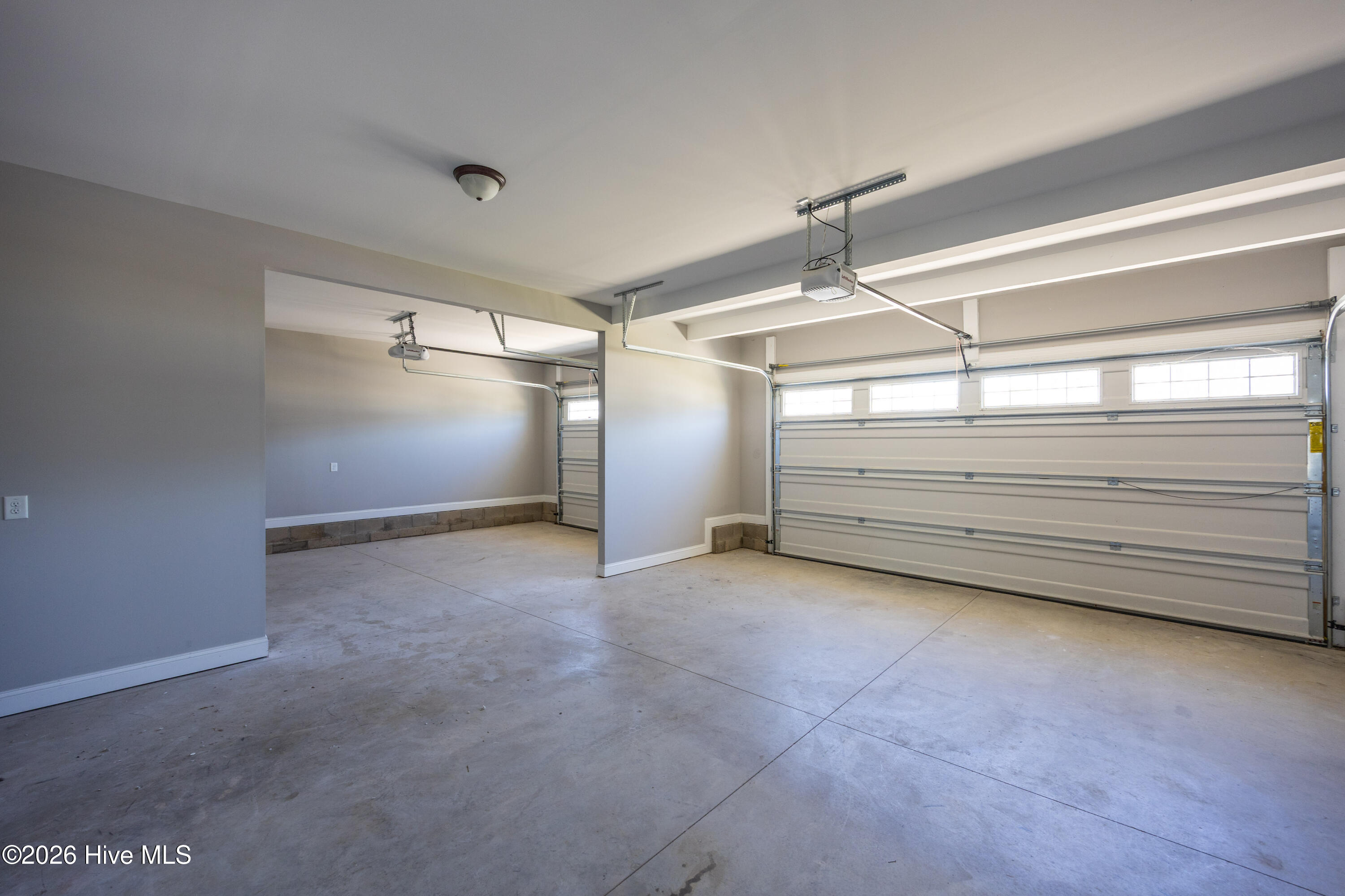 325 Whitestone Drive Property Photo 34