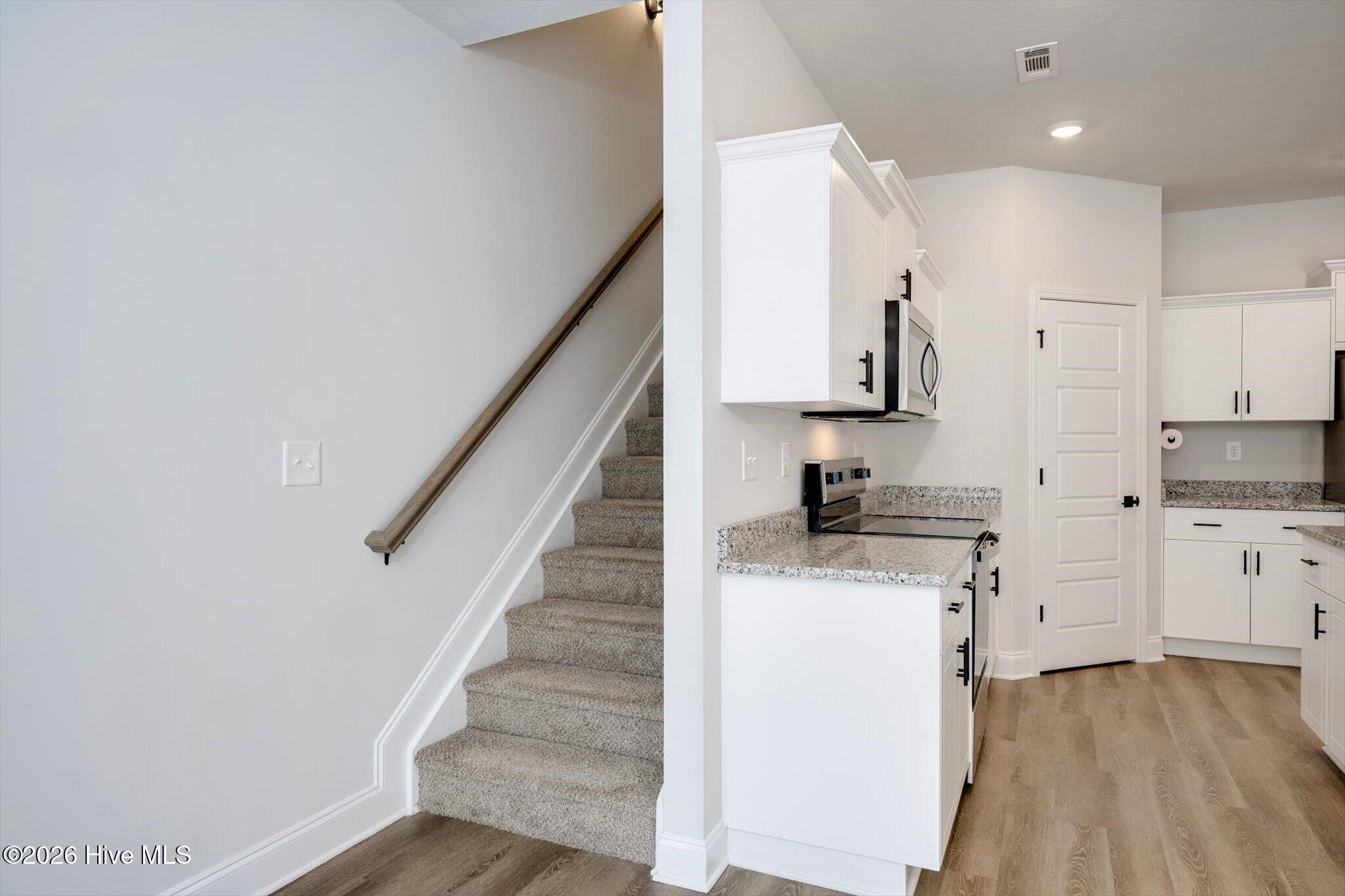 1052 Masterpiece Drive Property Photo 15