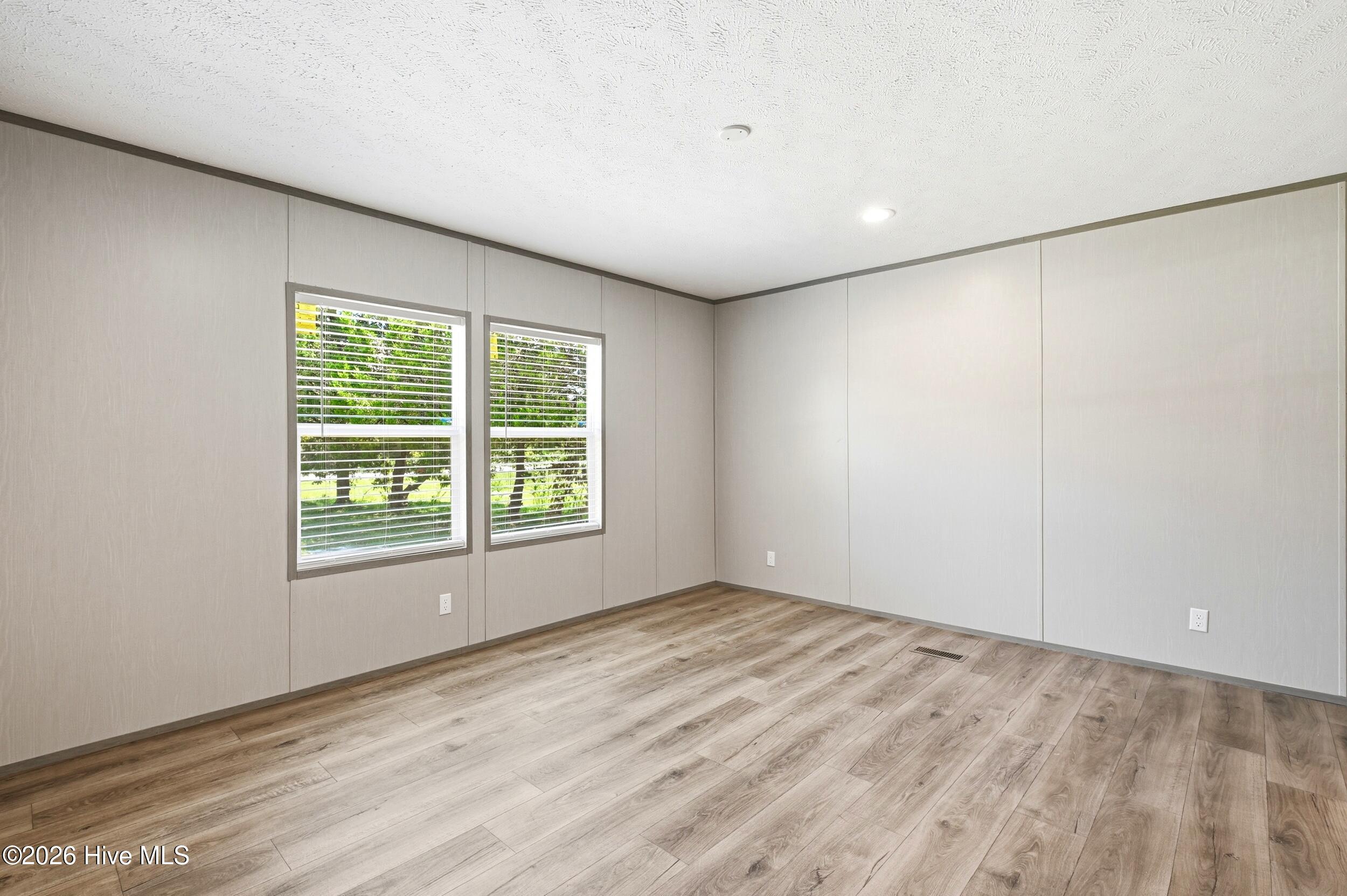 541 Sycamore Drive Property Photo 14