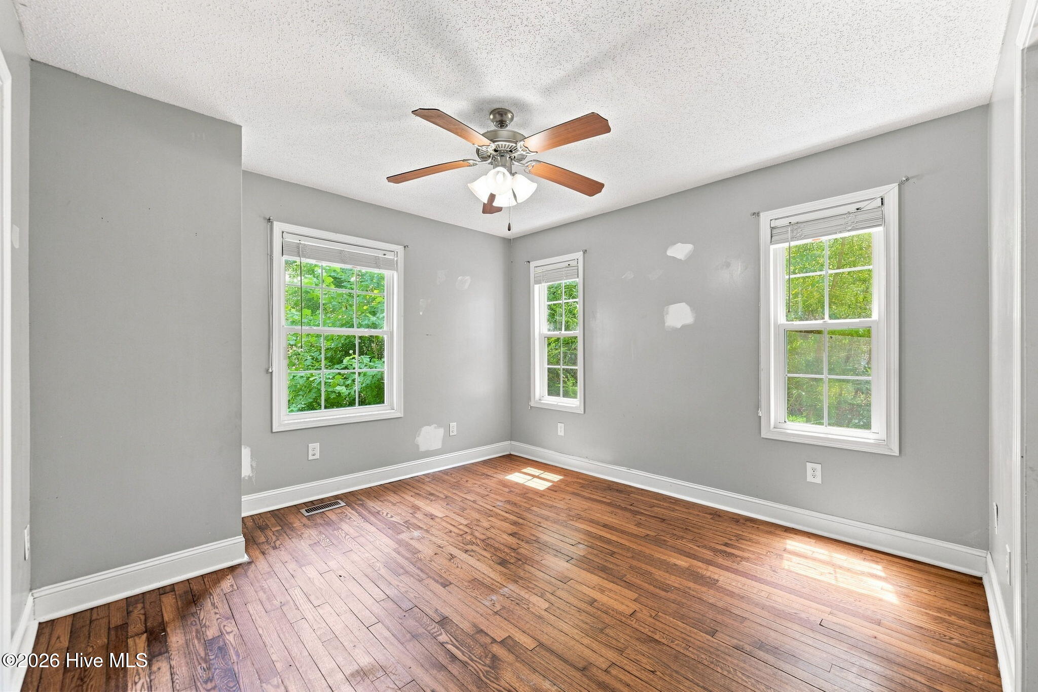 32 E Bayshore Boulevard Property Photo 15