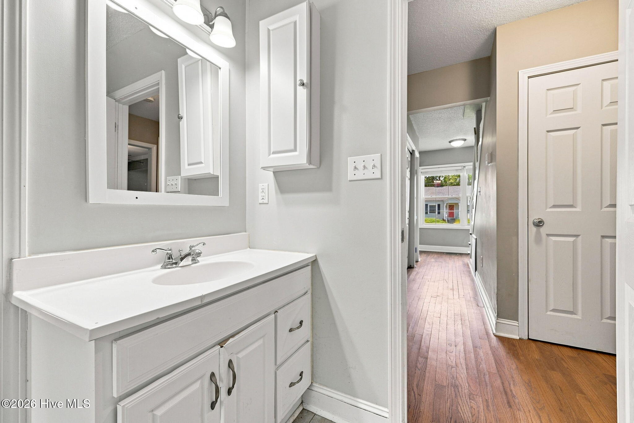 32 E Bayshore Boulevard Property Photo 19