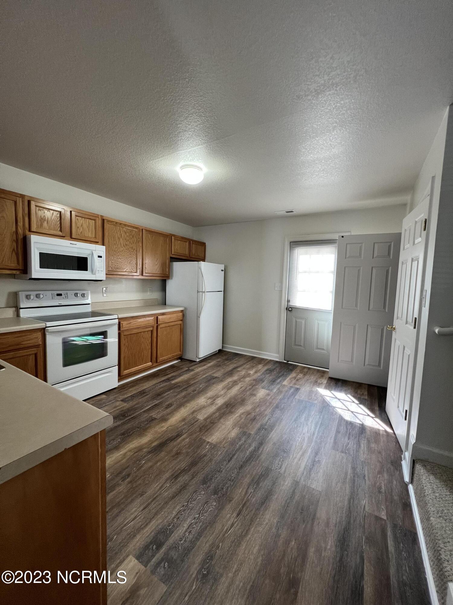 106 Streamwood Drive Property Photo 6