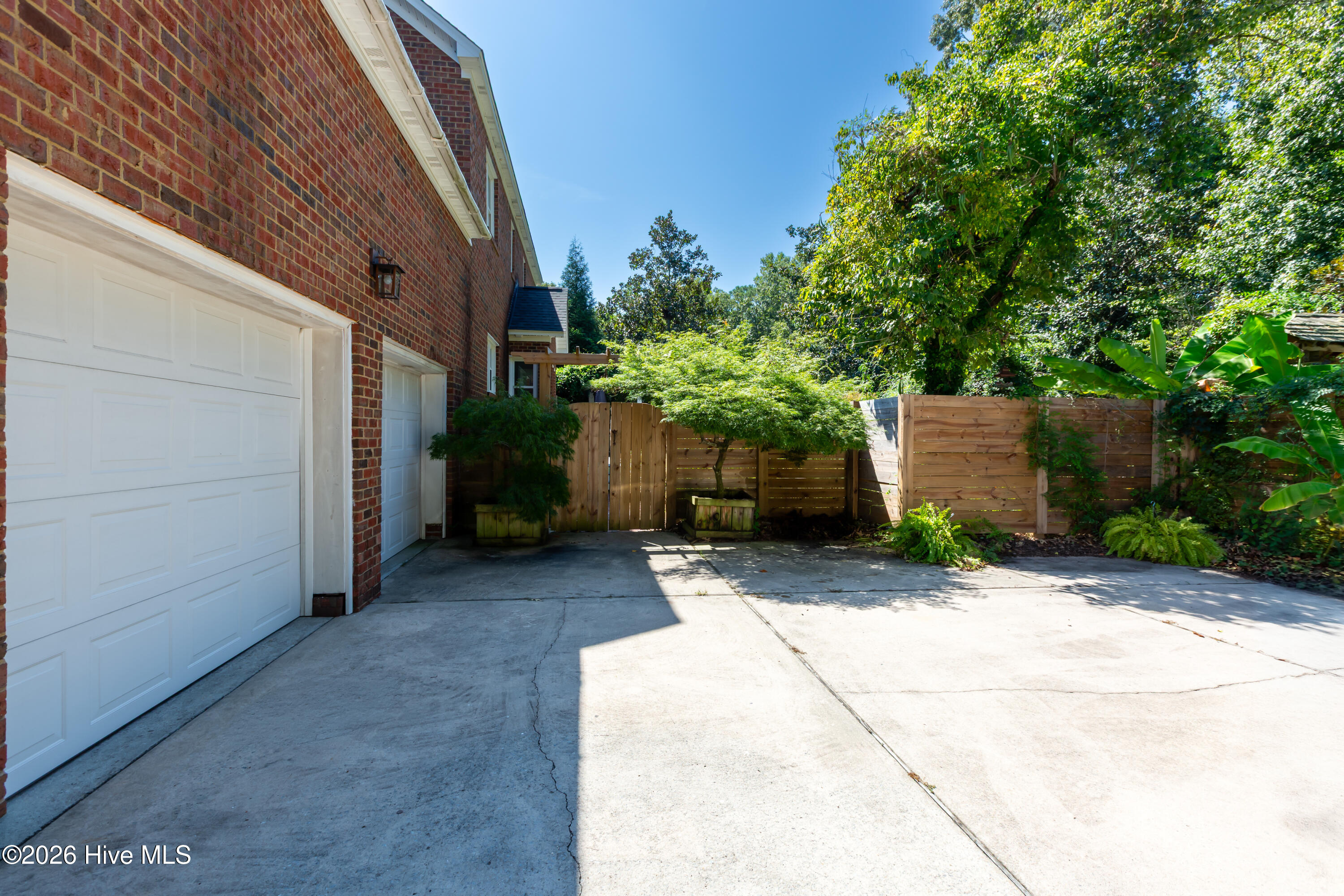 2417 Oakview Drive Property Photo 50