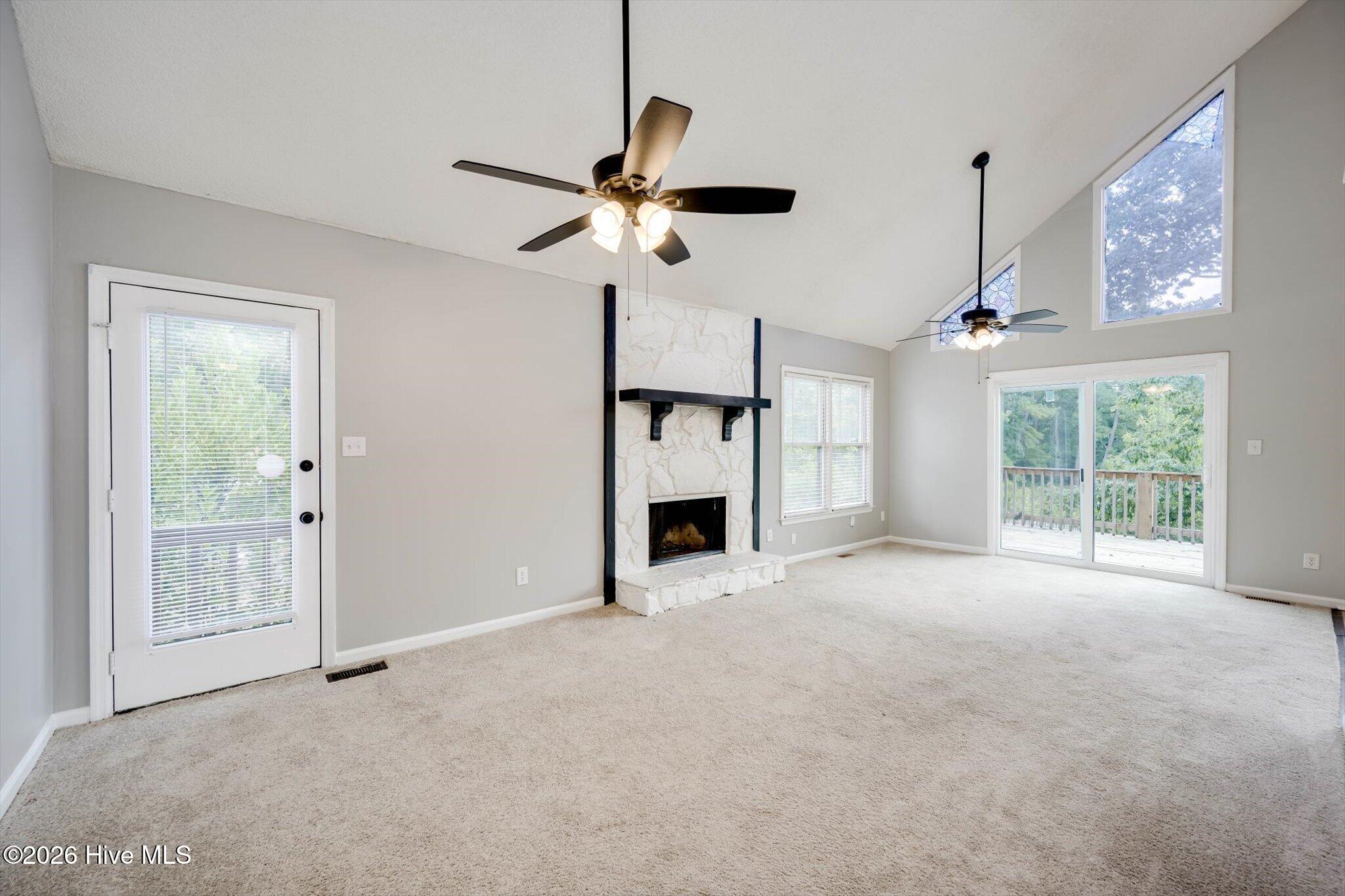 210 Waters Way Property Photo 9
