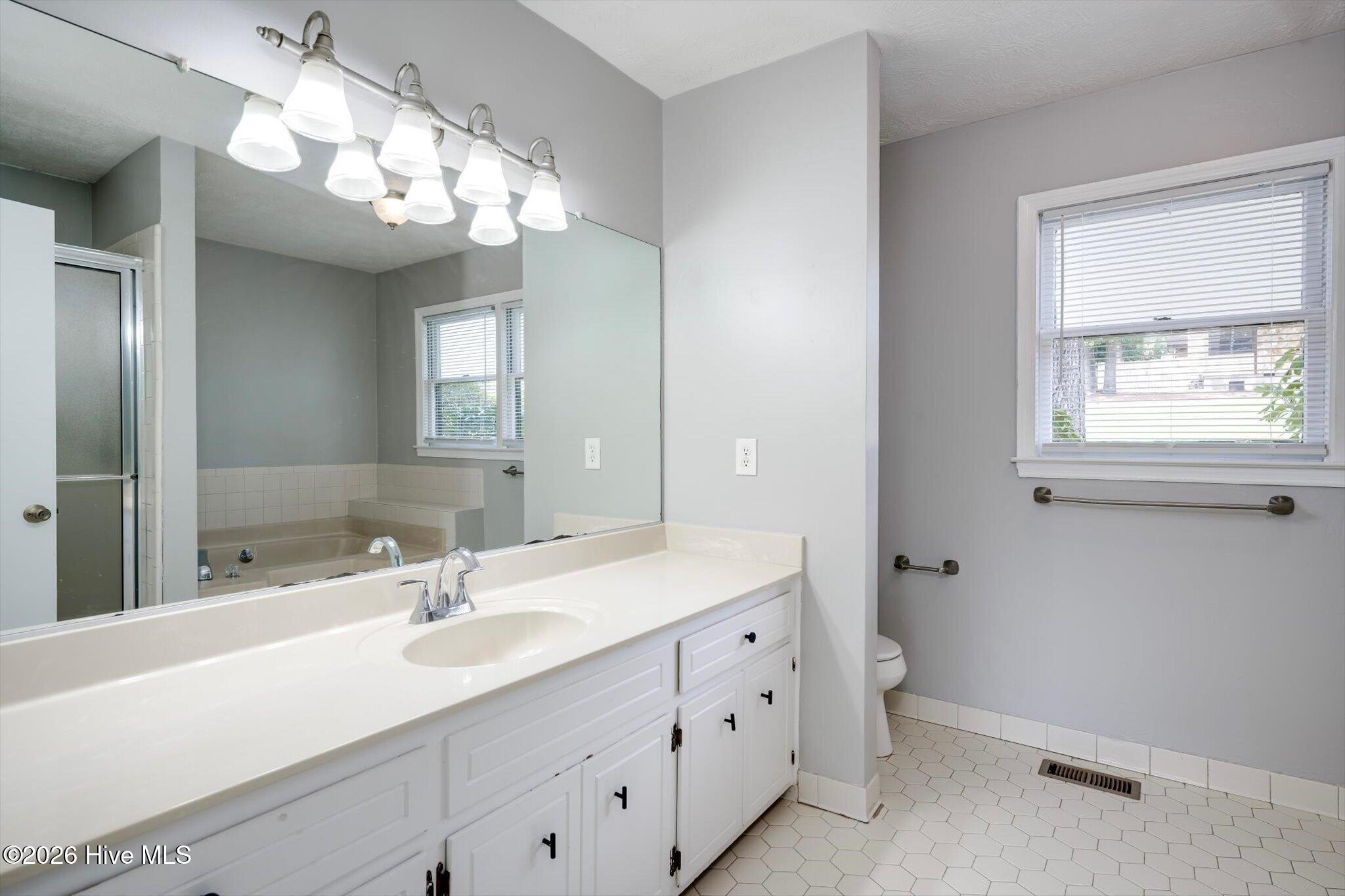 210 Waters Way Property Photo 22