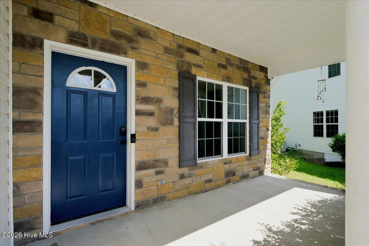 106 Lightwater Court Property Photo 7