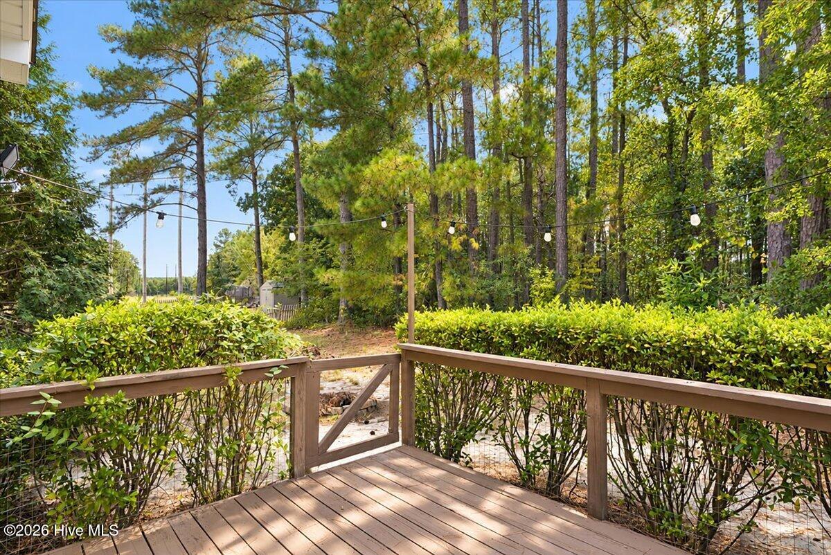 106 Lightwater Court Property Photo 9
