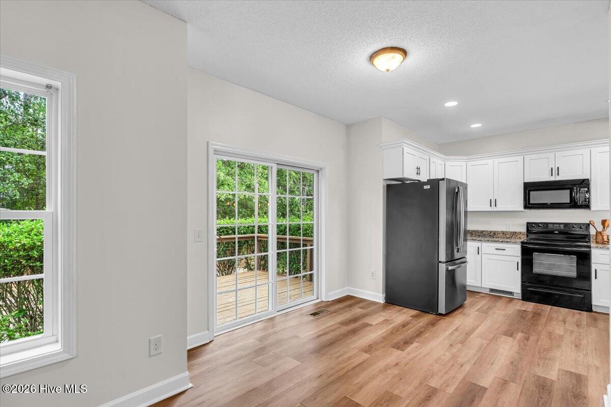 106 Lightwater Court Property Photo 18
