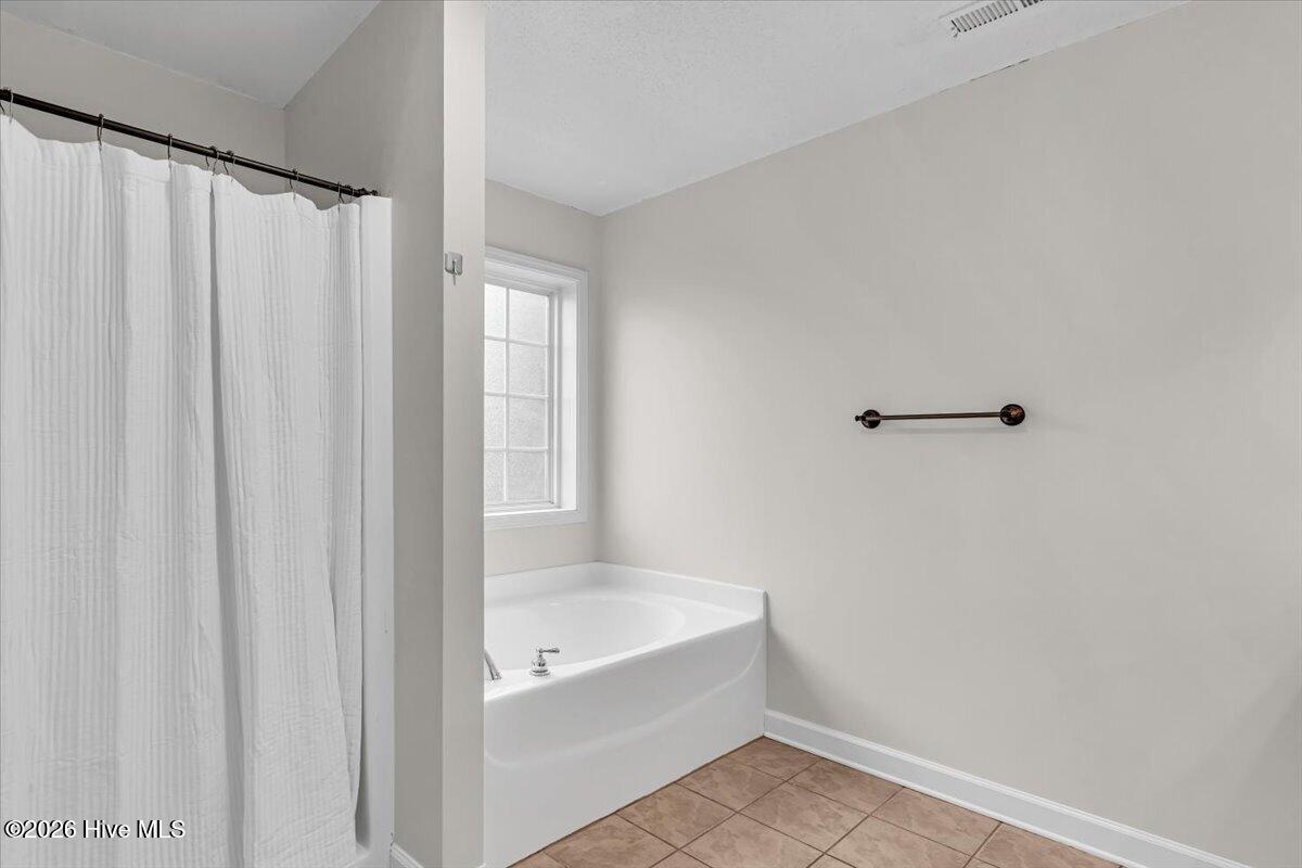 106 Lightwater Court Property Photo 27