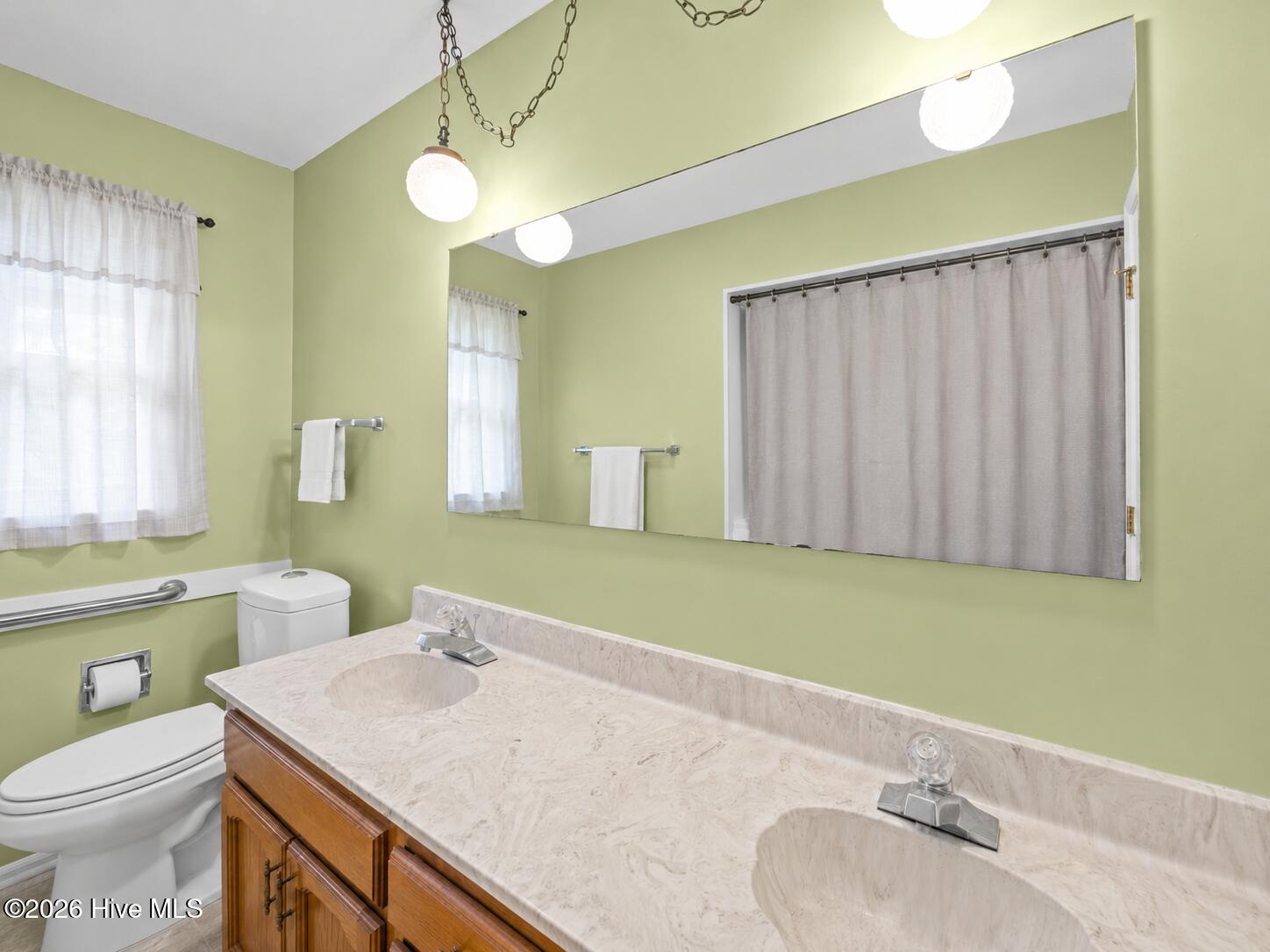 111 Maple Street Property Photo 30