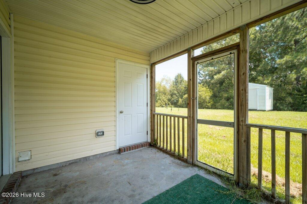 700 Streamwood Drive Property Photo 27