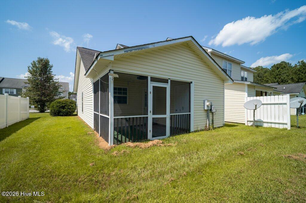 700 Streamwood Drive Property Photo 28