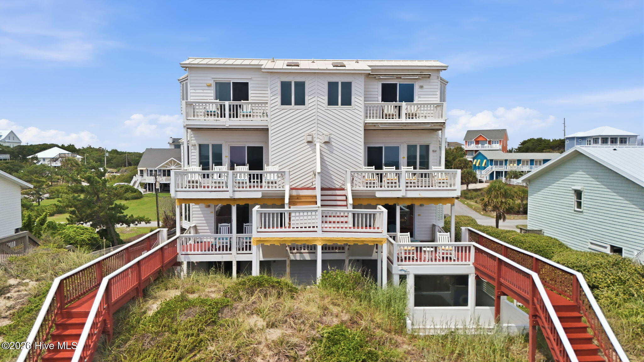 3903 Ocean Drive West Property Photo 2