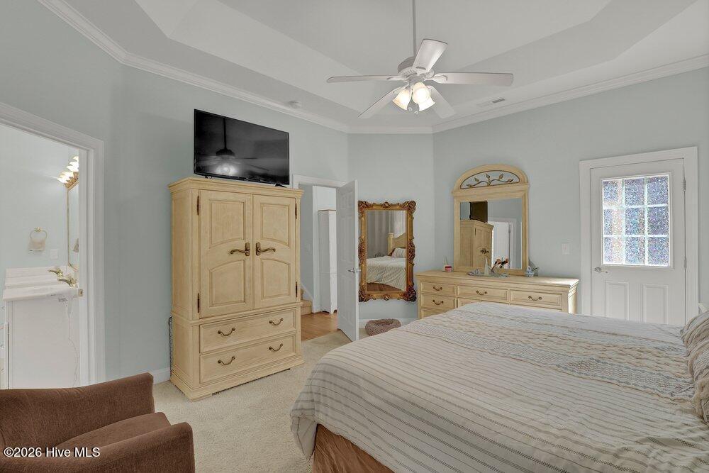 615 Ravenswood Road Property Photo 16