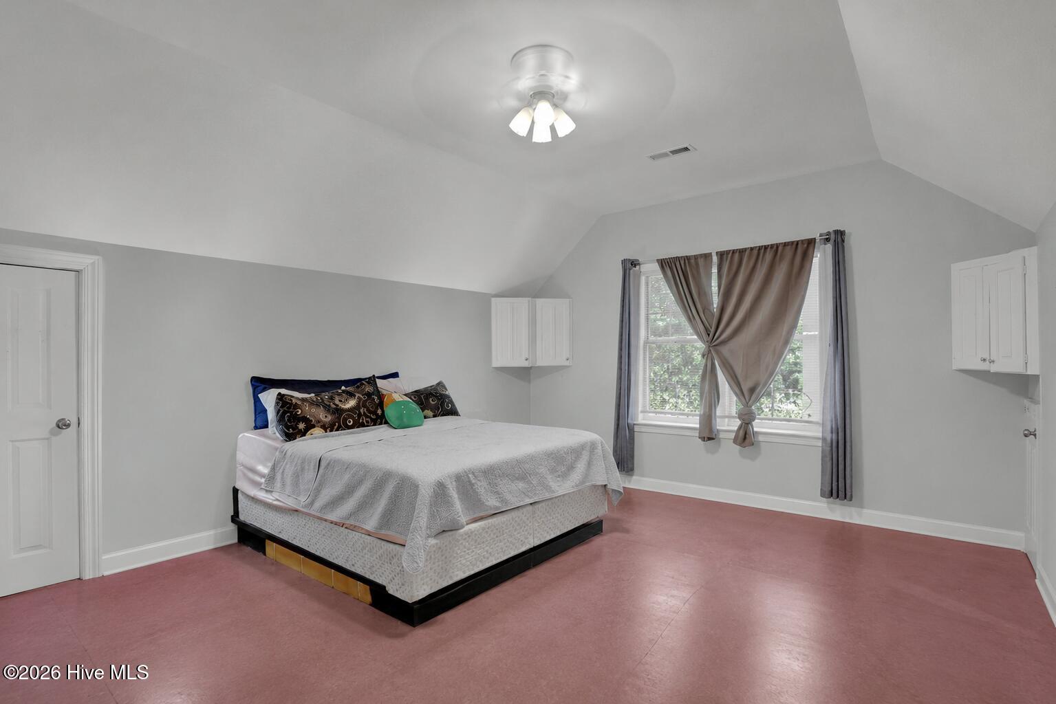 615 Ravenswood Road Property Photo 27
