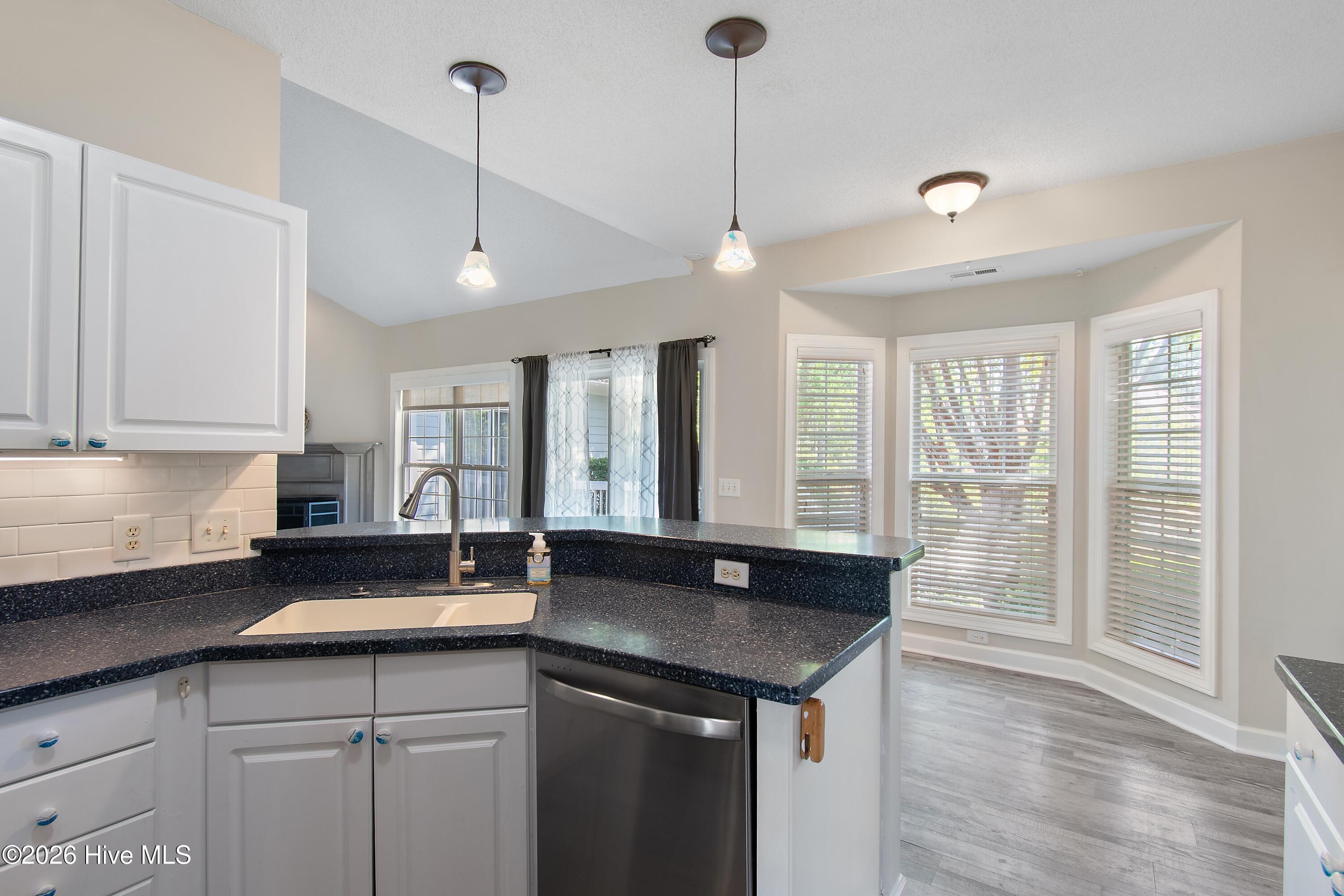 4139 Devonshire Lane Se Property Photo 12