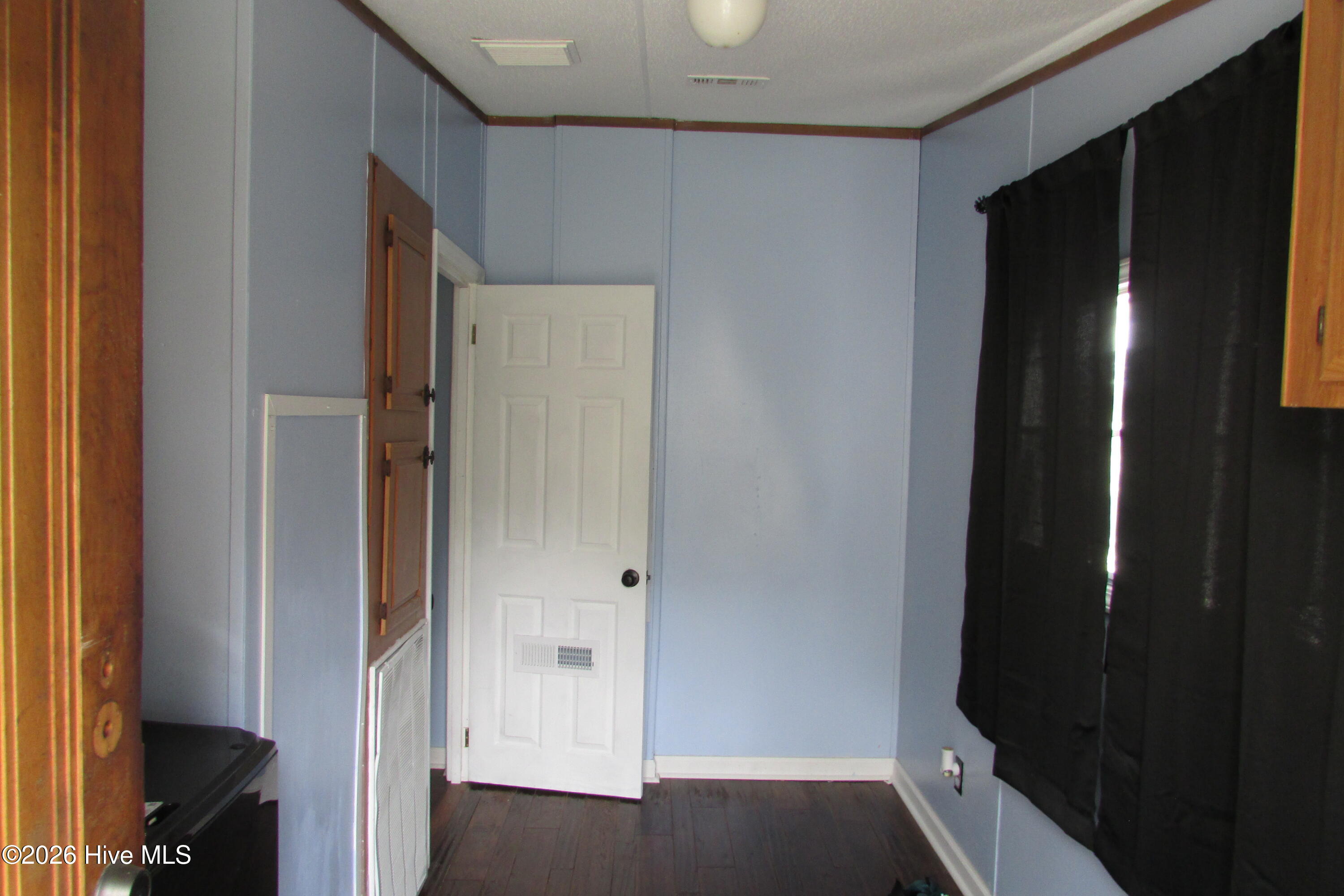 913 Isaac Road Property Photo 7