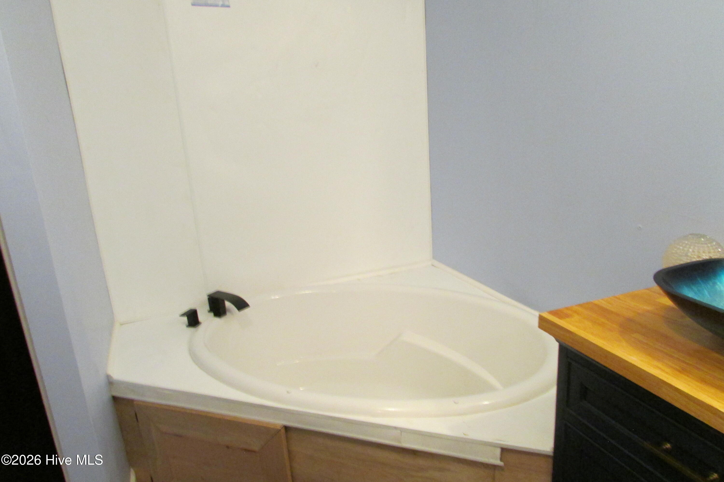 913 Isaac Road Property Photo 23