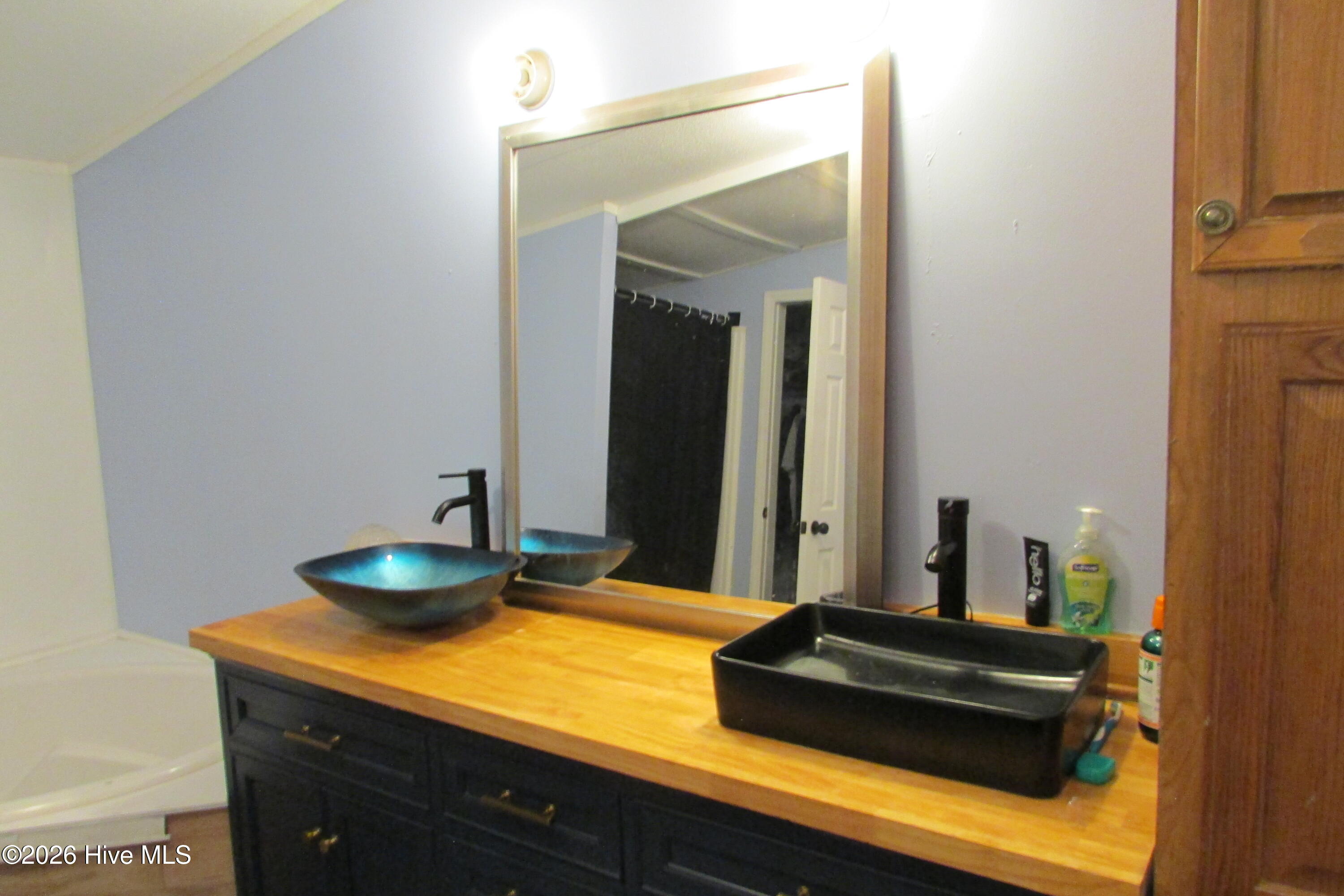913 Isaac Road Property Photo 24