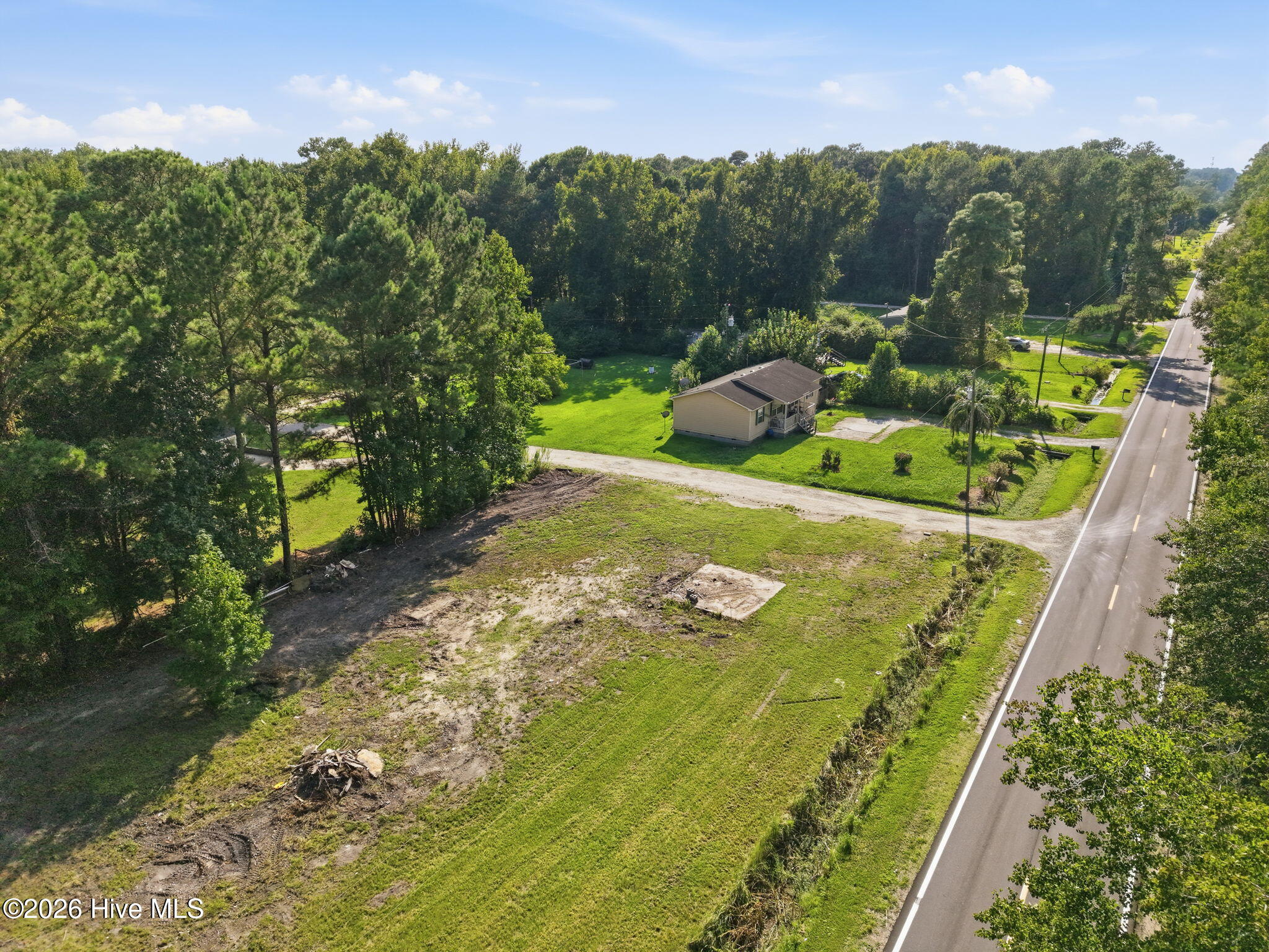 1140 New Road Property Photo 5