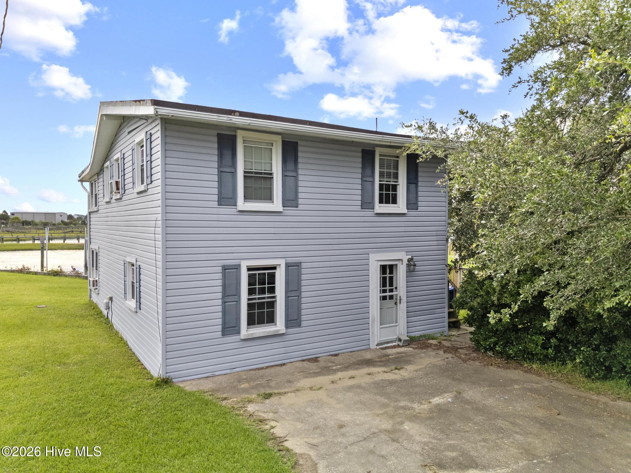 115 Cedar Lane Property Photo 3