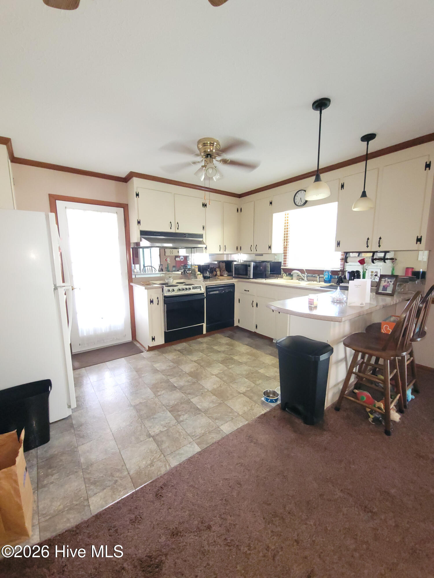 212 Westwood Drive Property Photo 4