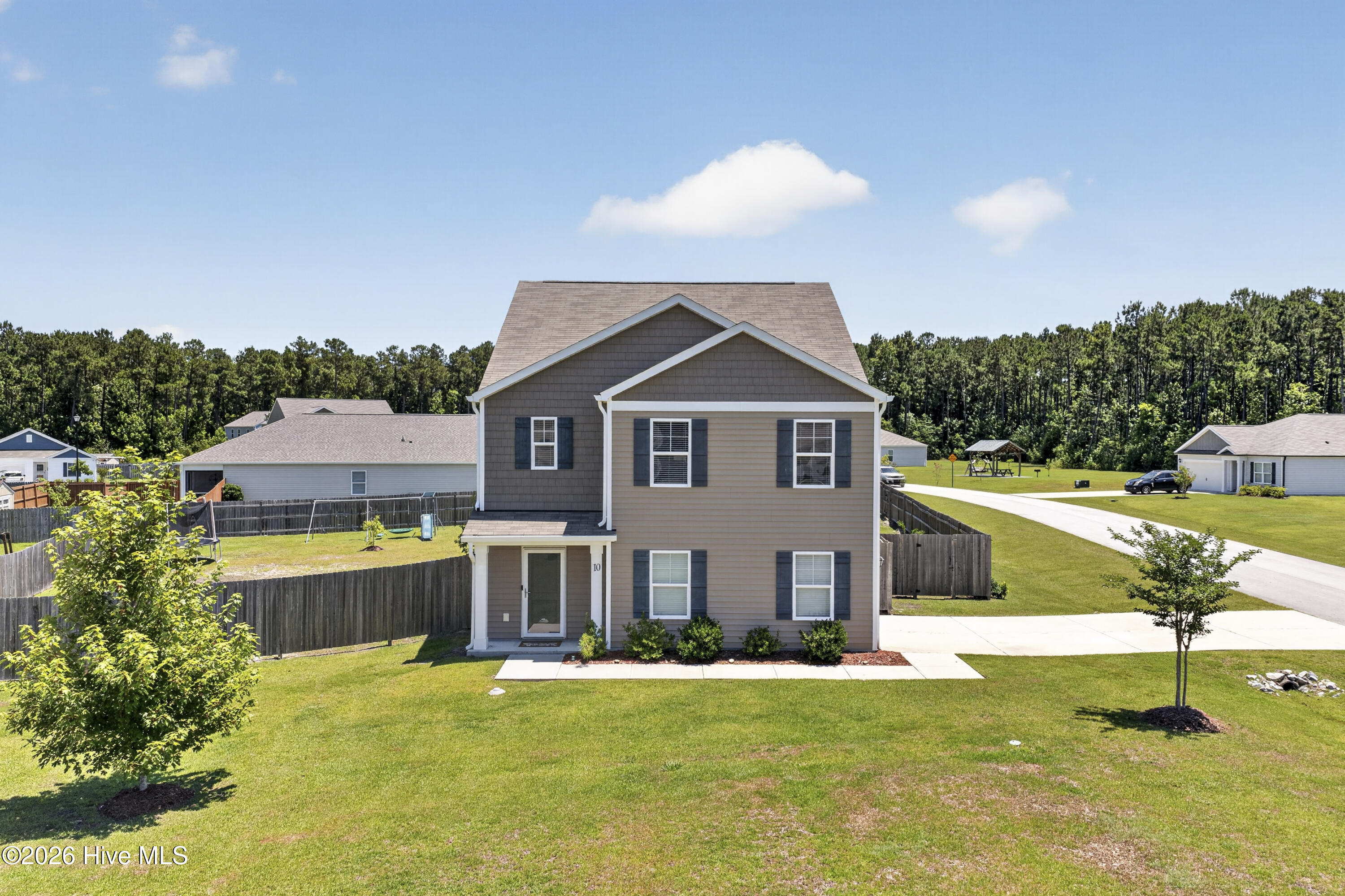10 Evian Court Property Photo 2
