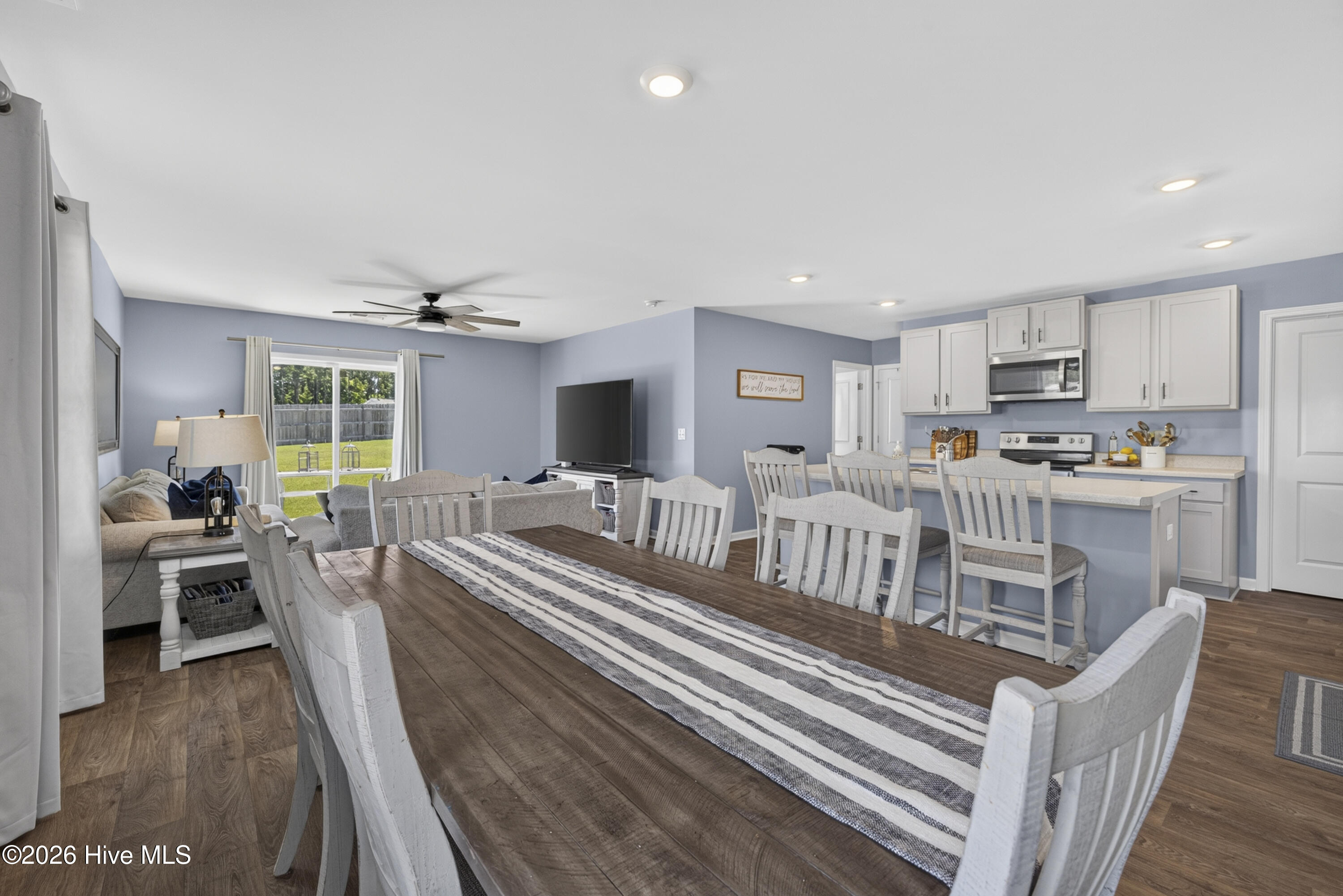10 Evian Court Property Photo 9