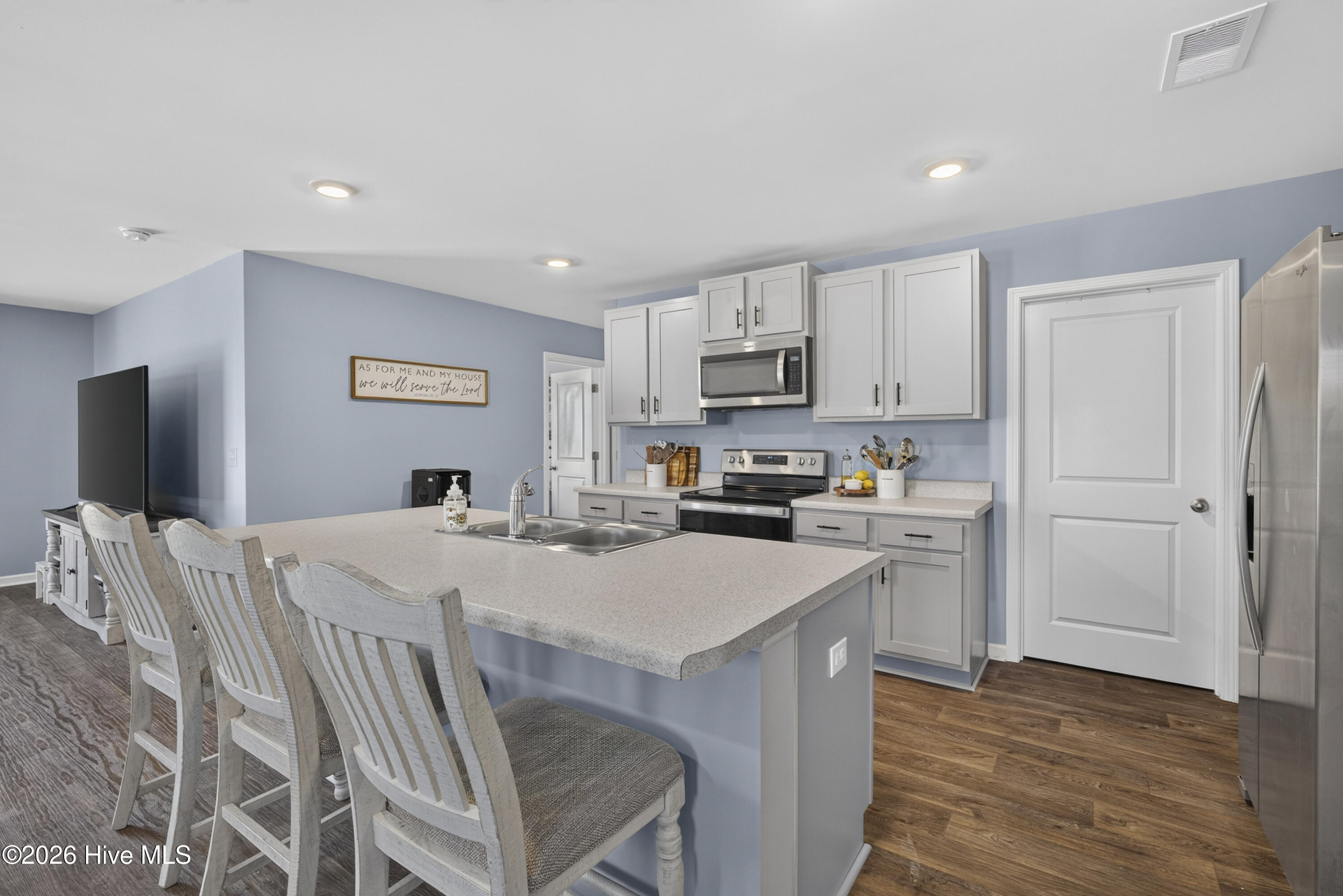 10 Evian Court Property Photo 13
