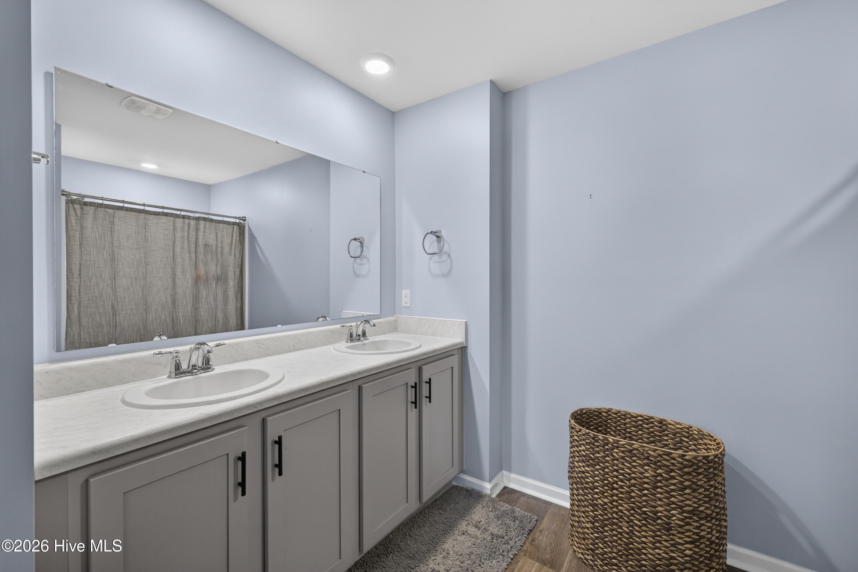 10 Evian Court Property Photo 29