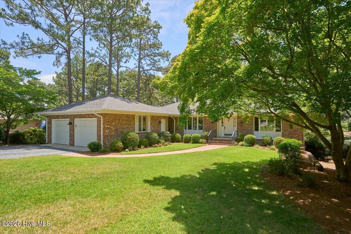 154 Pine Lake Drive Property Photo 4
