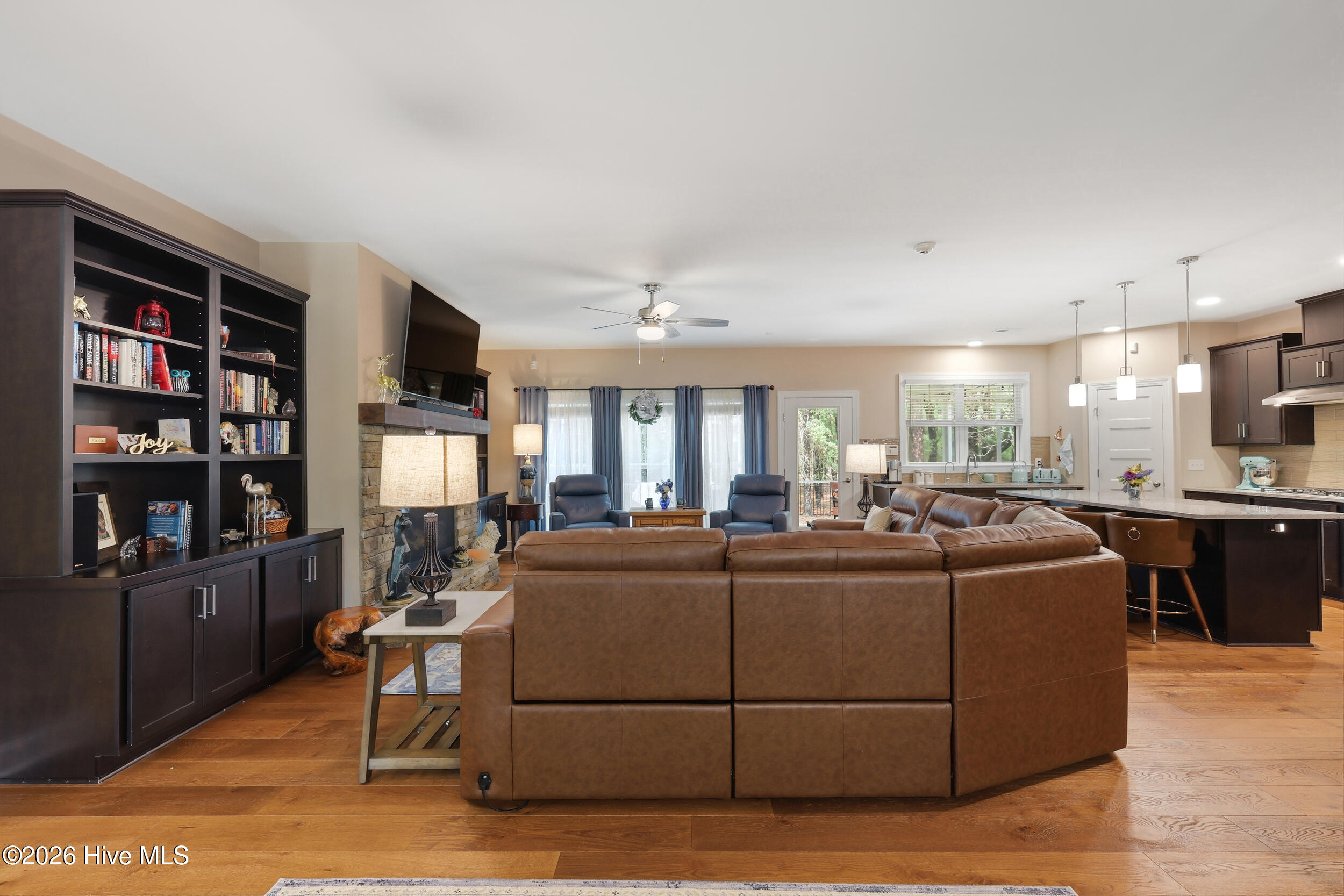 1812 Harbour Edge Lane Sw Property Photo 9