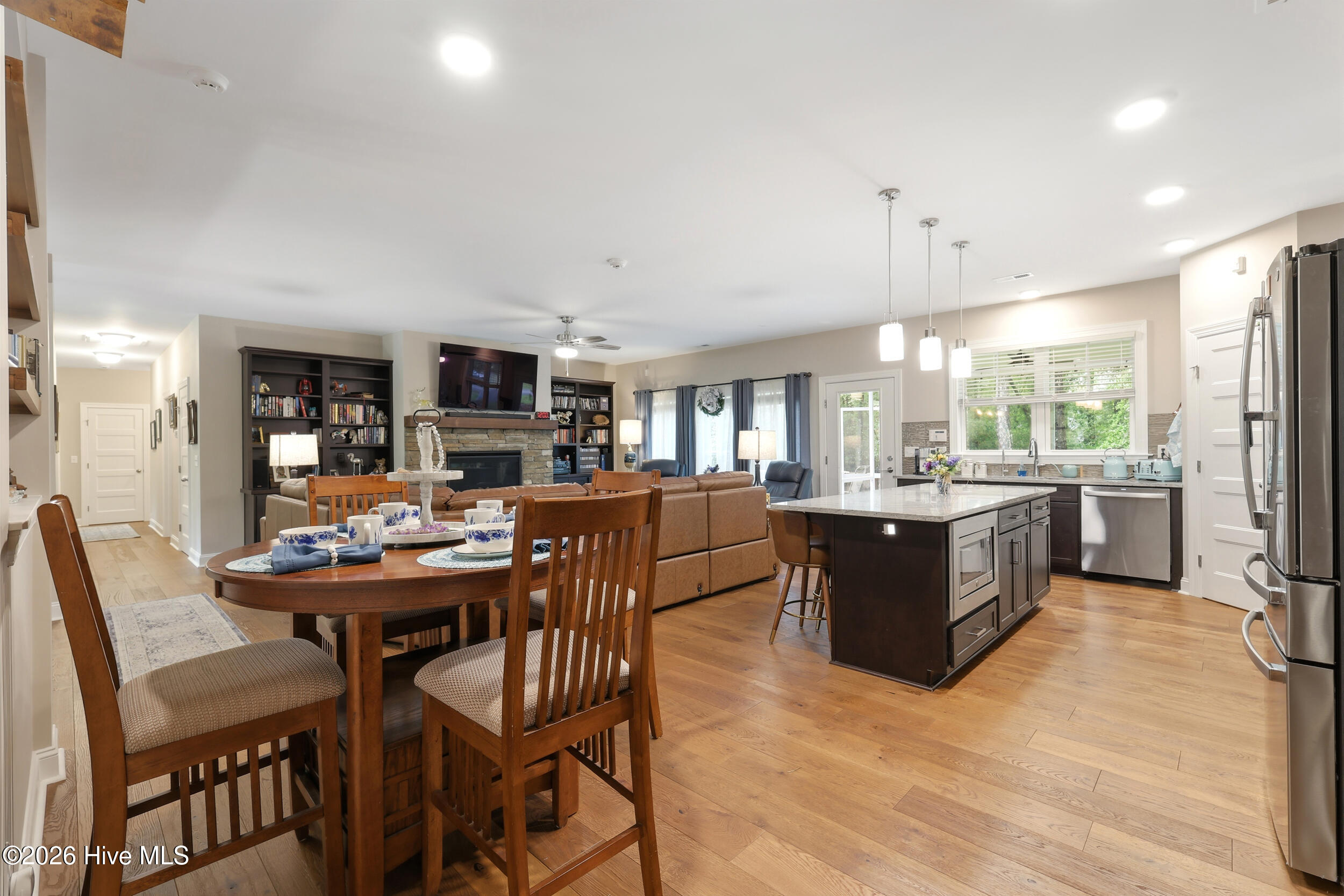1812 Harbour Edge Lane Sw Property Photo 18